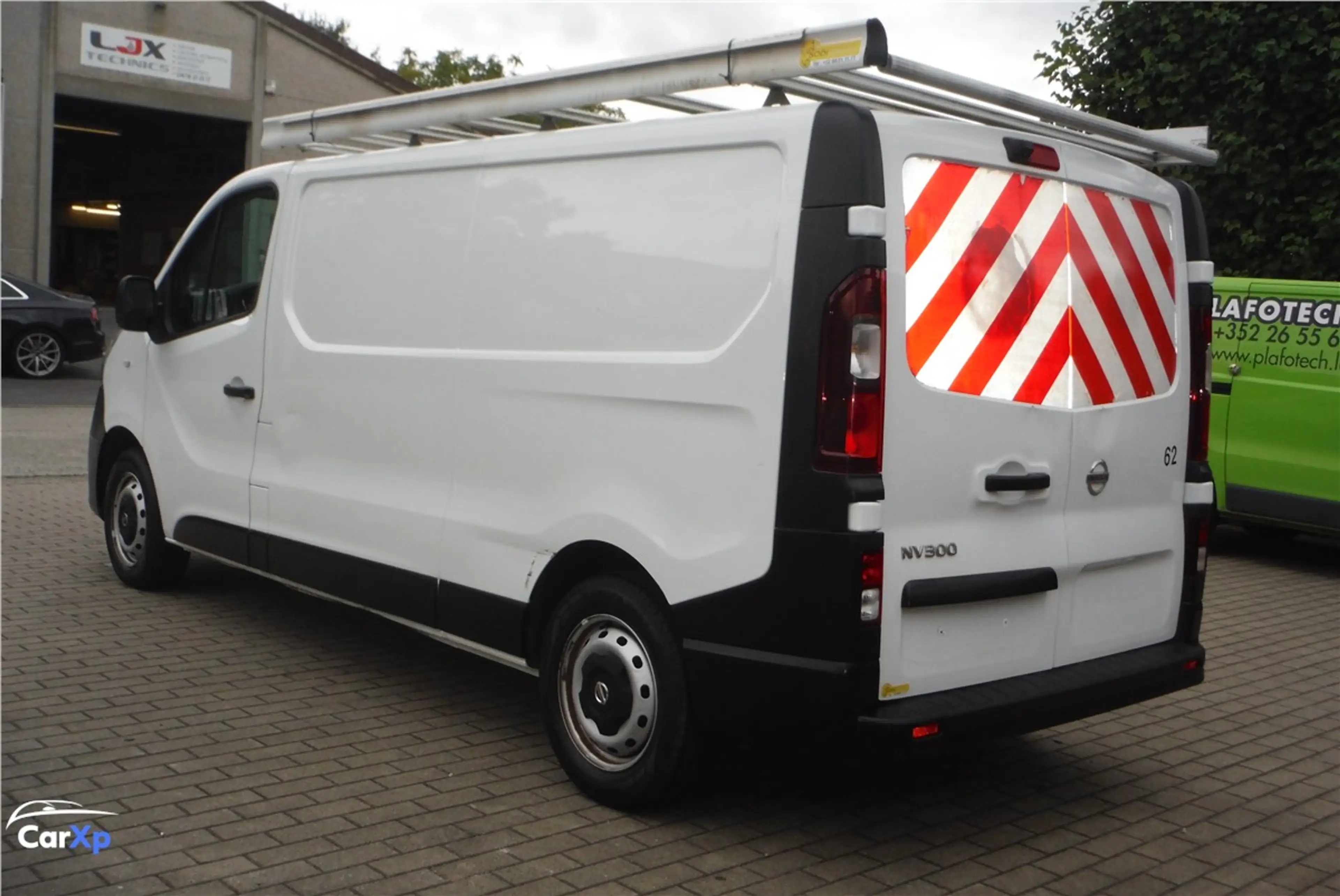 Nissan NV300 — photo 5
