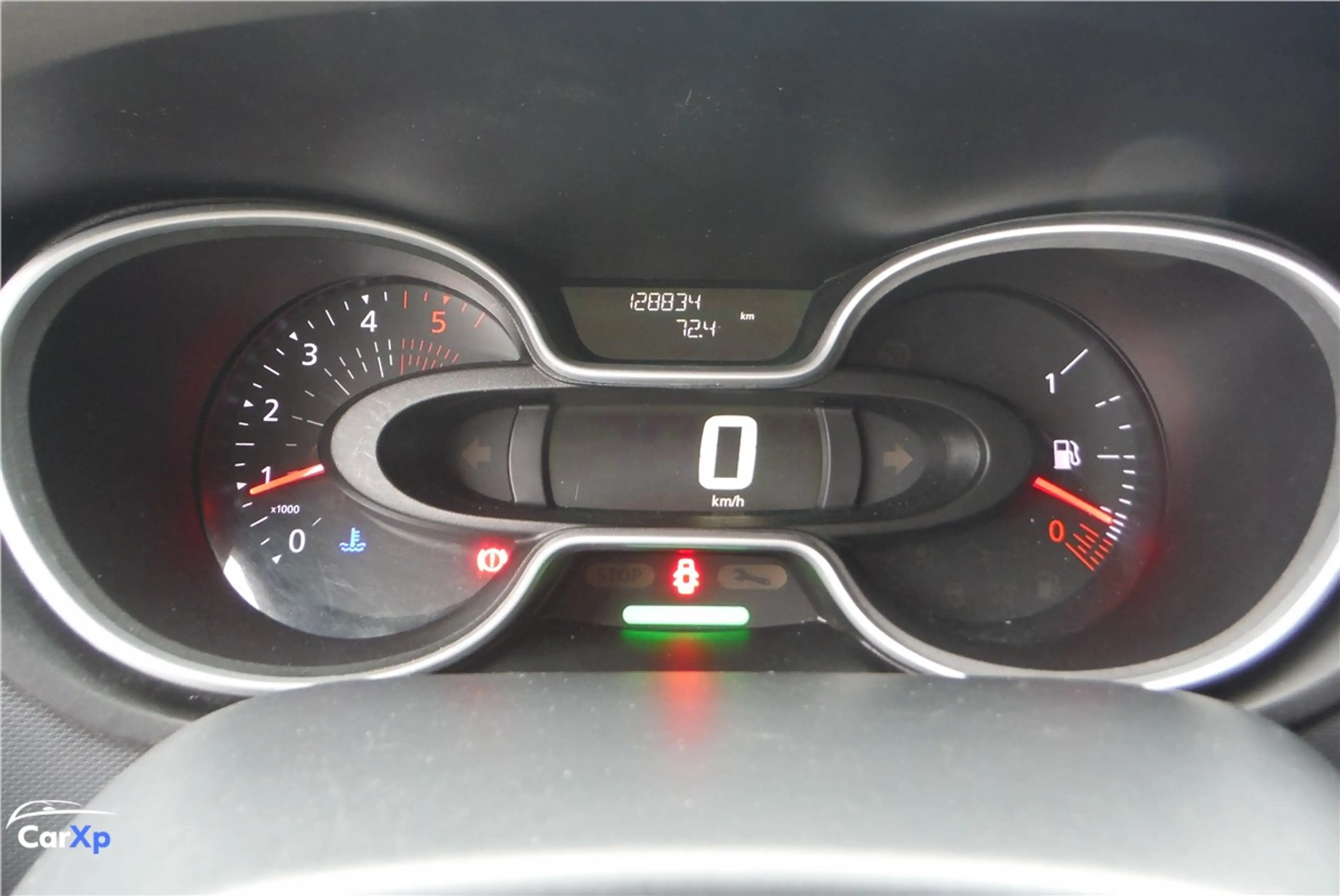 Nissan NV300 — photo 7