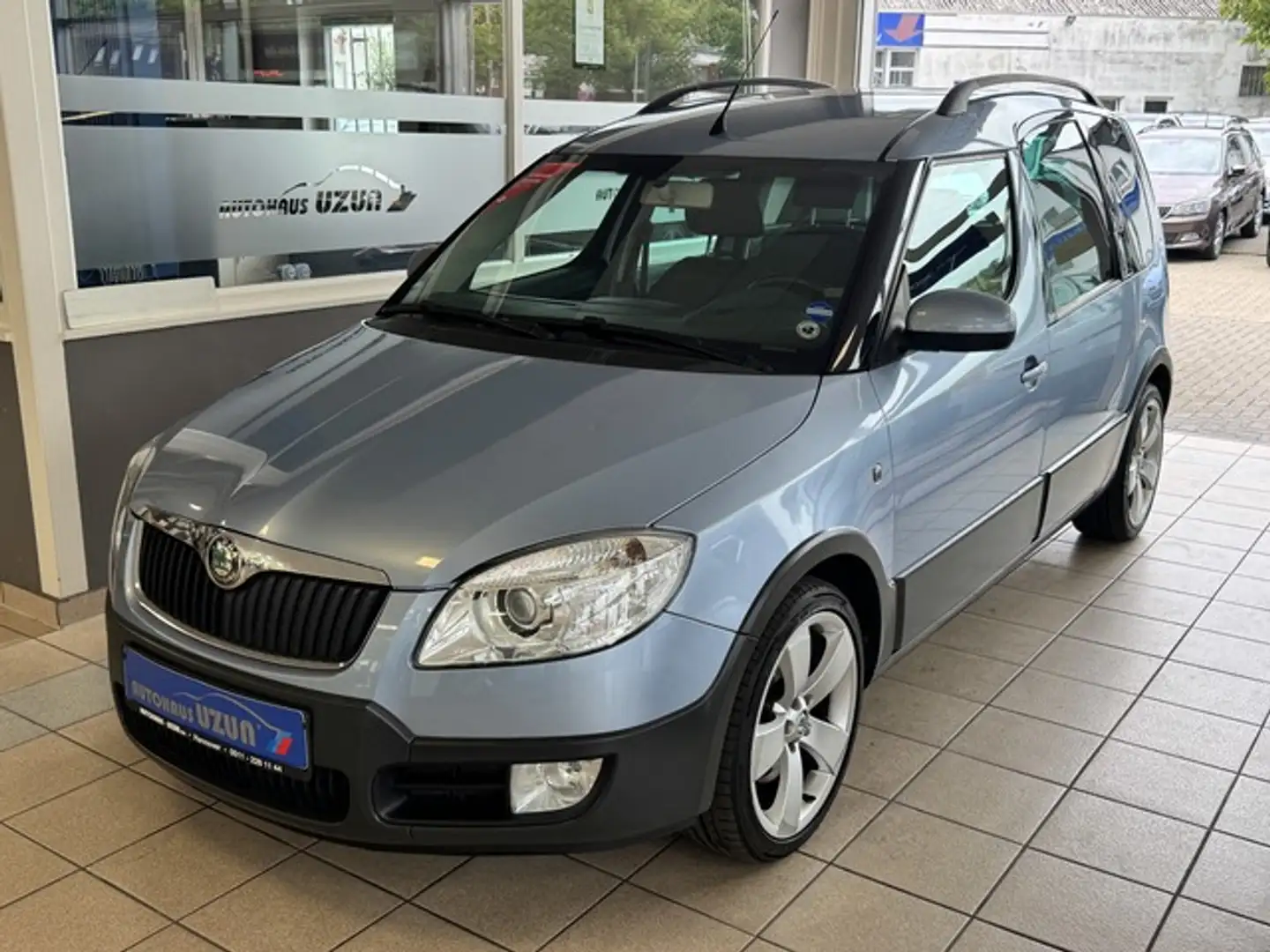 Skoda Roomster 1.6 Scout Klimaautmatik Technisch Ok Blau - 1