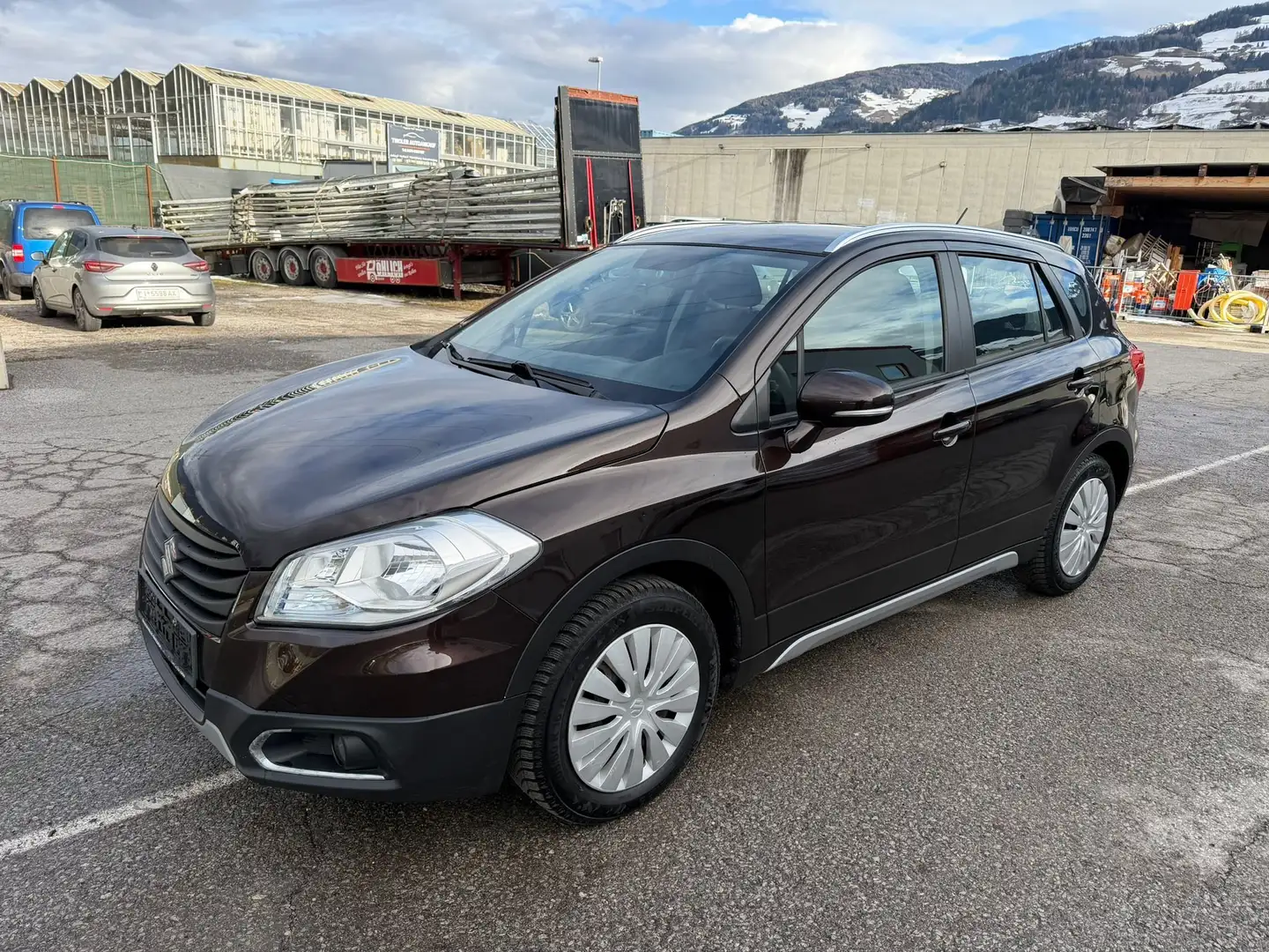 Suzuki SX4 S-Cross Shine ALLGRIP 1.6DDiS 4x4 Braun - 2