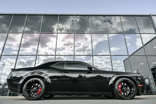 Dodge Challenger view 7