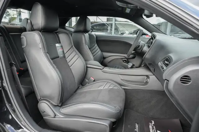 Dodge Challenger view 14