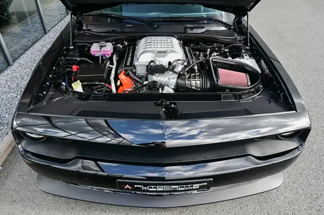 Dodge Challenger view 8
