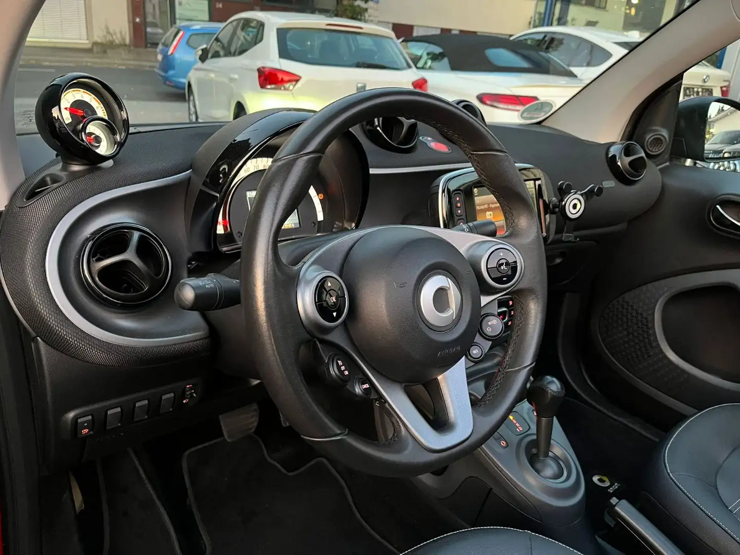smart forTwo Cabrio Basis AUT*BRABUS*KLIMA*NAVI*SHZ Grau - 2