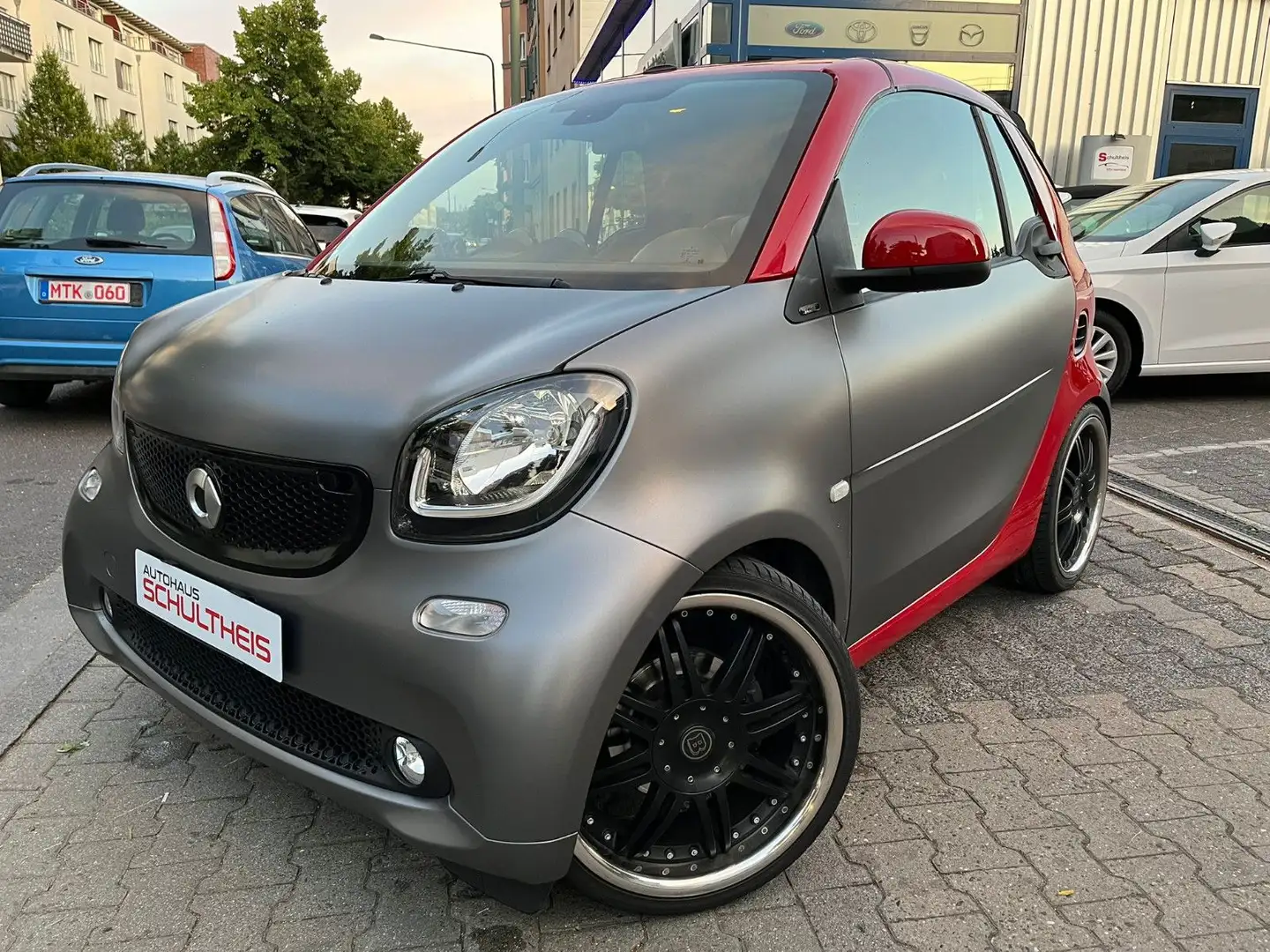 smart forTwo Cabrio Basis AUT*BRABUS*KLIMA*NAVI*SHZ Grau - 1