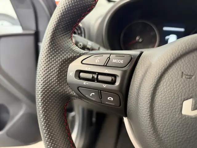 Kia Picanto view 9