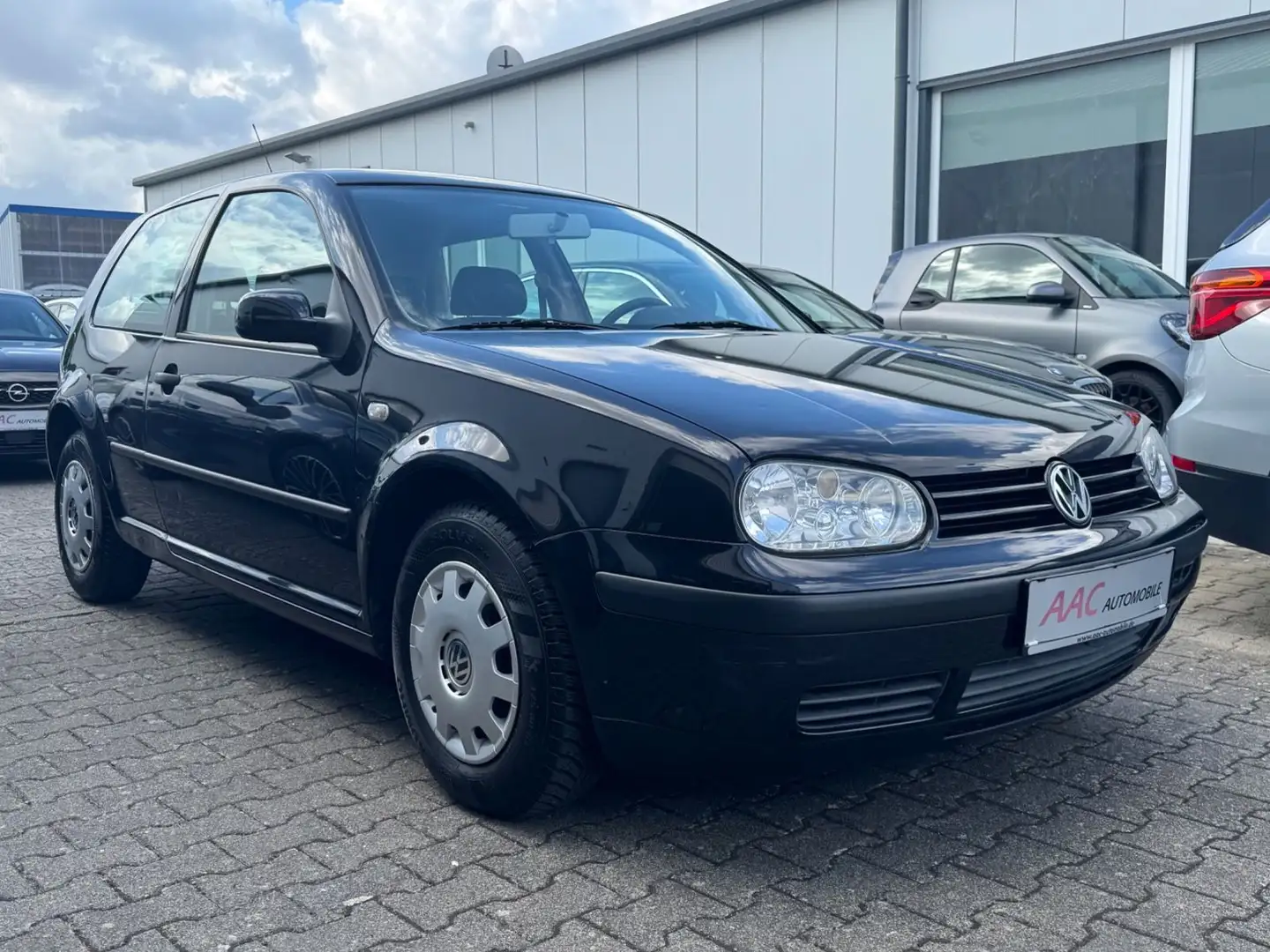 Volkswagen Golf 1.4 Comfortline/Klimaanlage/ Elektr.Fenster Чорний - 1