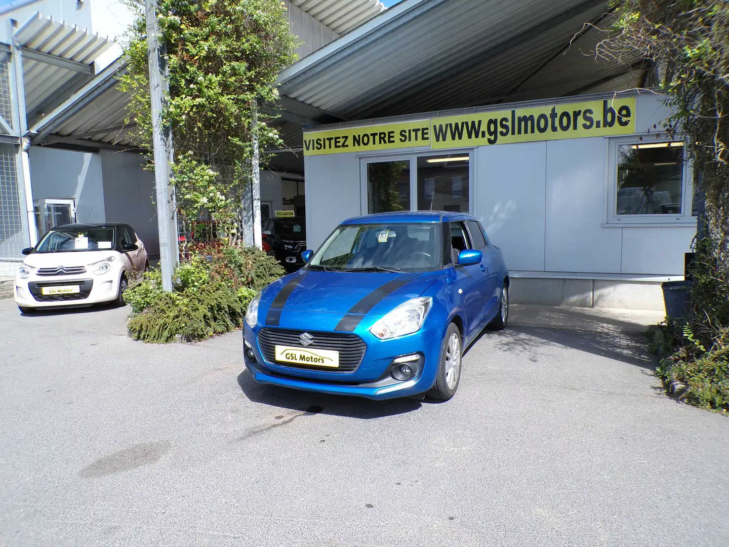 Suzuki Swift 1.2i 90cv automatic bleue 05/20 98.917km Airco GPS Bleu - 1