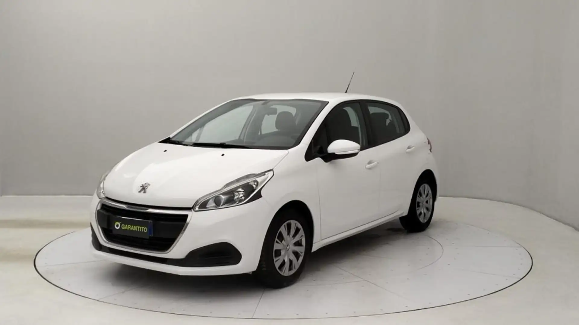 Peugeot 208 1.2 puretech Active s&s 82cv 5p neopatentati Bianco - 1