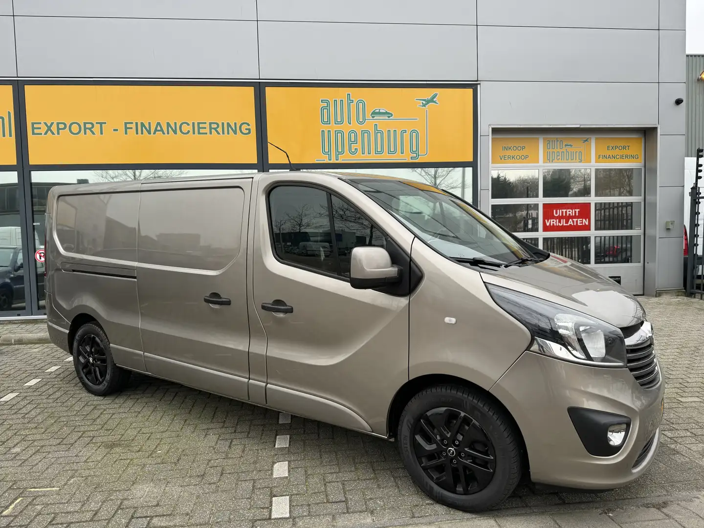 Opel Vivaro 1.6 CDTI L2H1 Irmscher EcoFlex * Climatronic * Nav Beige - 2