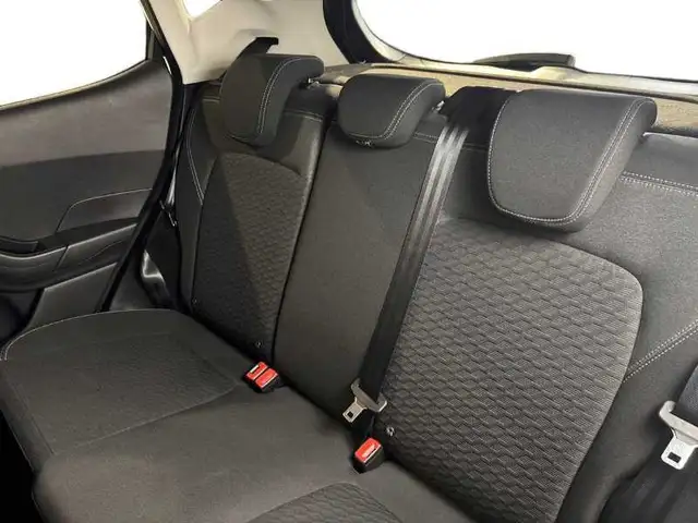 Ford Fiesta view 9