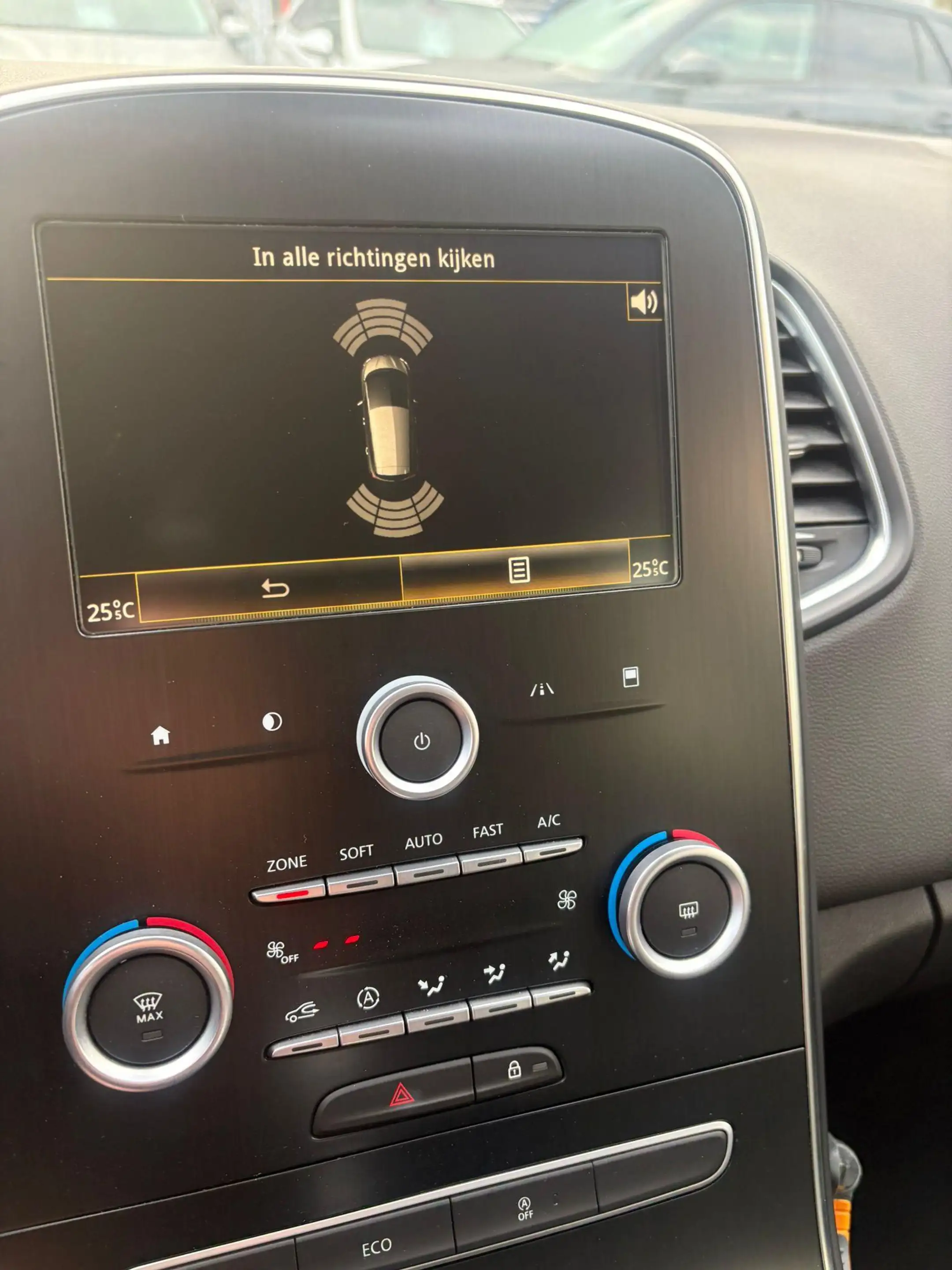 Renault Scenic 1.3 TCe Zen Clima, cruise, pdc, trekhaak — photo 10
