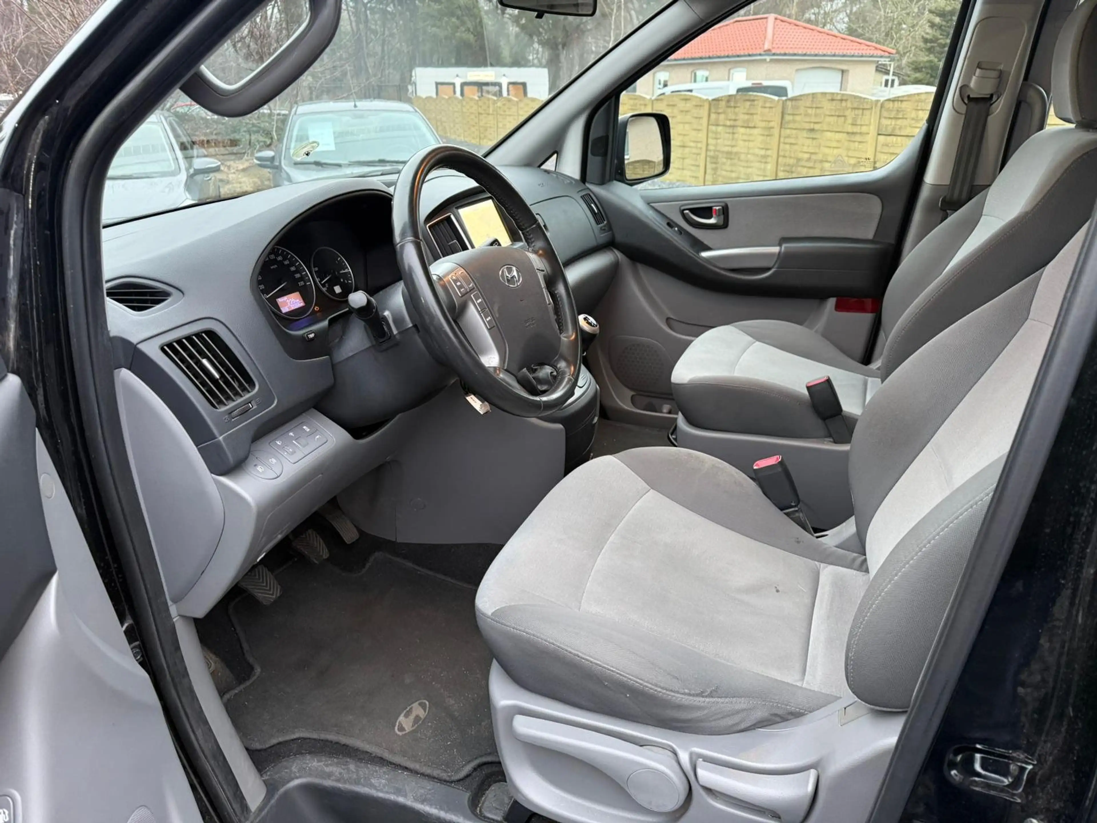 Hyundai H-1 8 Zits Airco Navigatie CruiseC ParkeerS * — photo 8