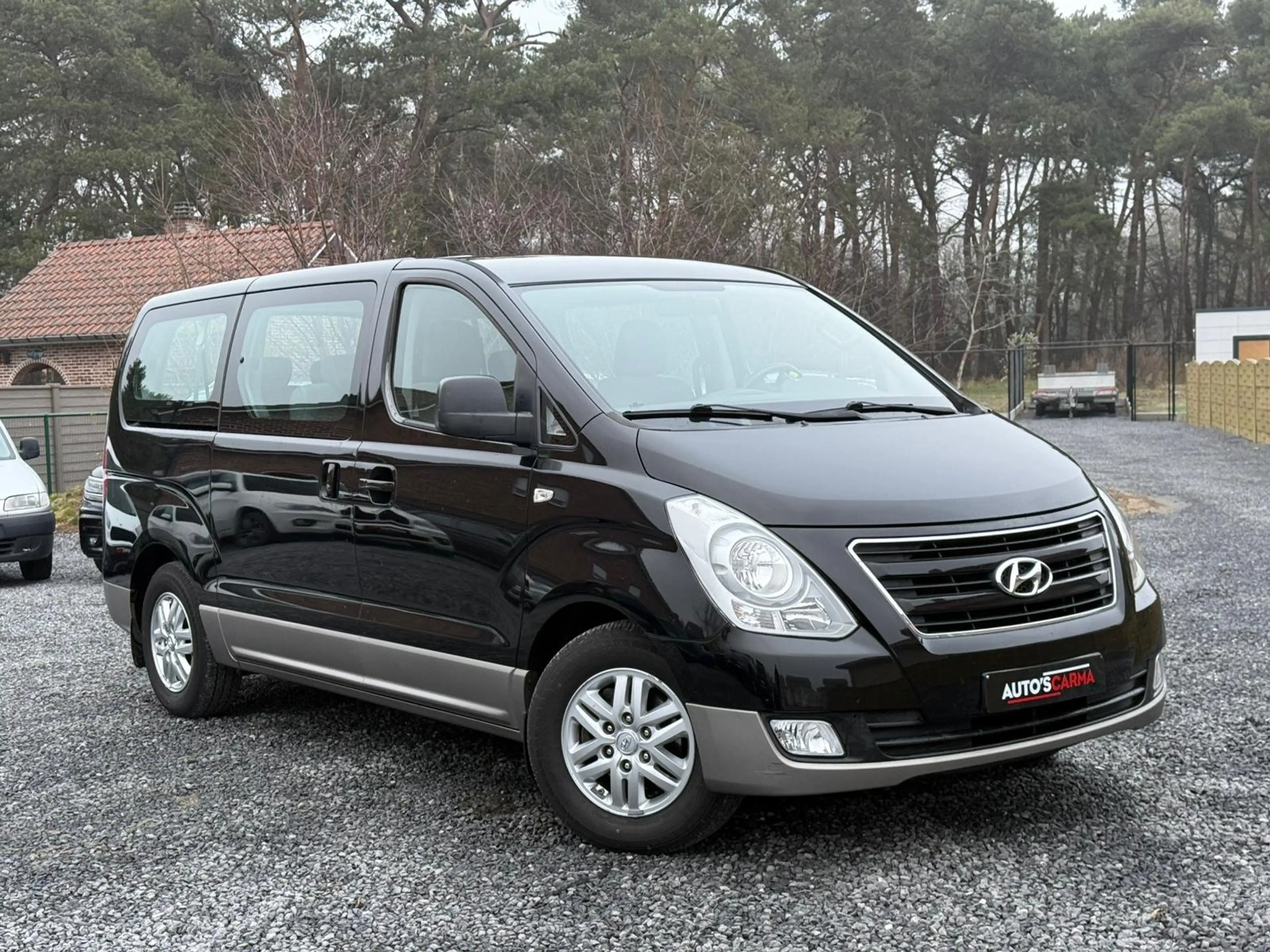 Hyundai H-1 8 Zits Airco Navigatie CruiseC ParkeerS * — photo 3