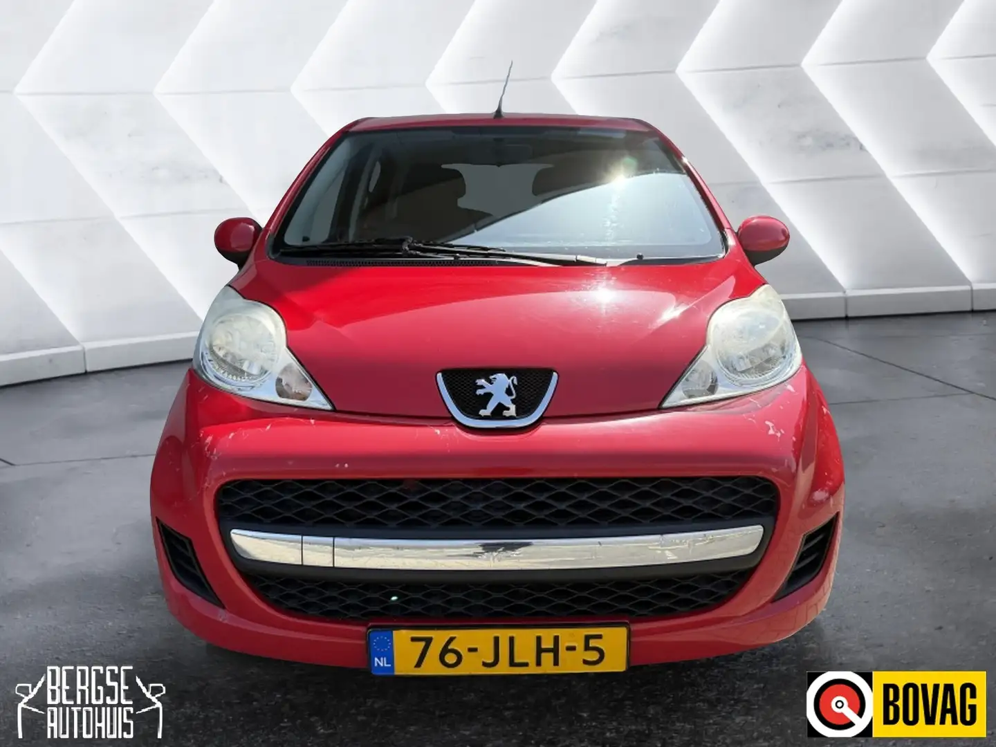 Peugeot 107 1.0 12V Sublime Elek. Ramen 5Drs Airco Rood - 2
