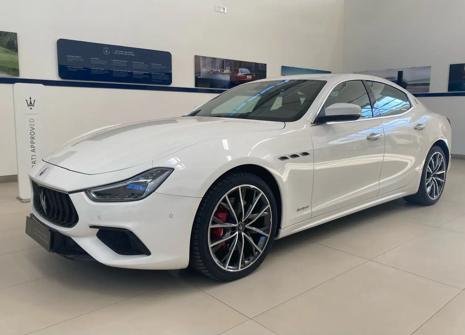 Maserati Ghibli 3.0 Diesel Gransport - 1
