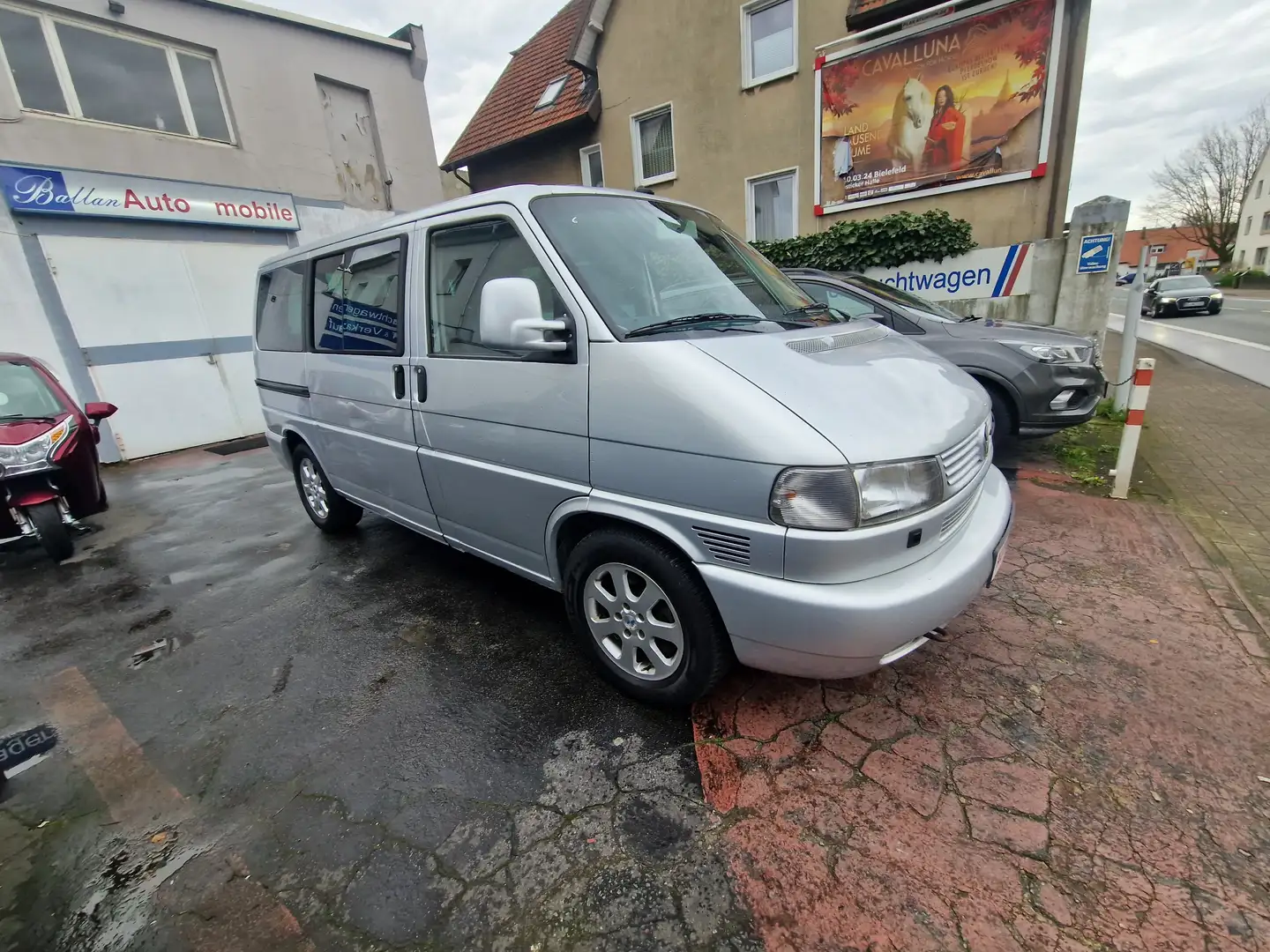 Volkswagen T4 Caravelle siva - 1
