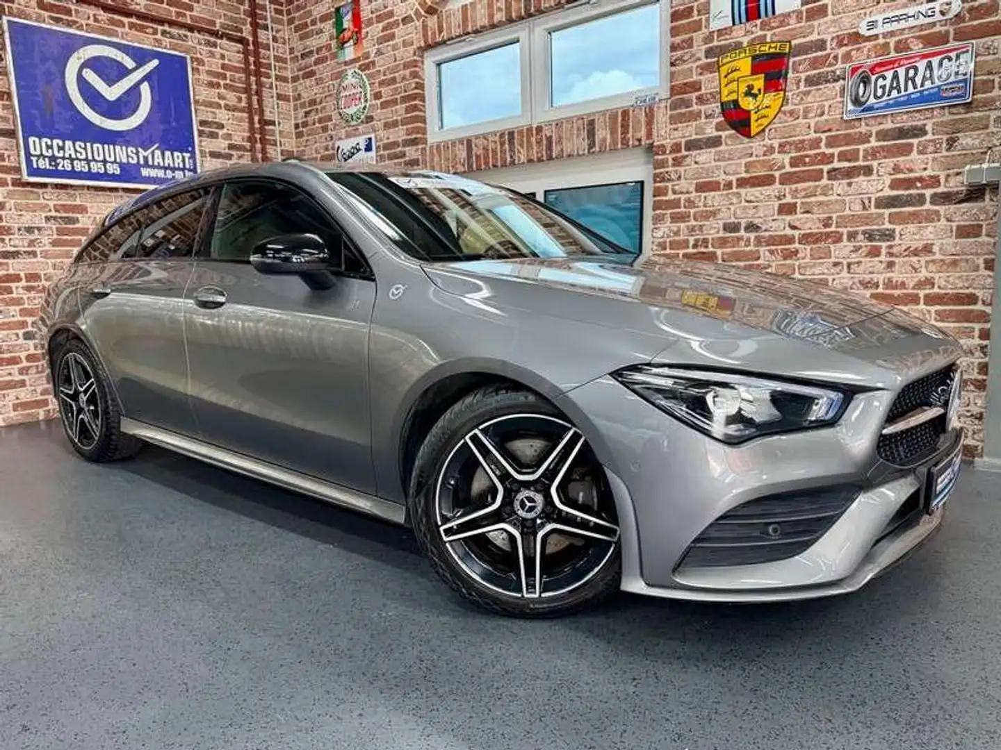 Mercedes-Benz CLA 200 CLA 200d Shooting Brake 2.0 150cv Auto AMG-LINE Gris - 1