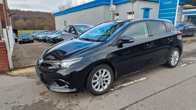 Toyota Auris Design Edition-Navi-R.Kamera-Alus-Shz