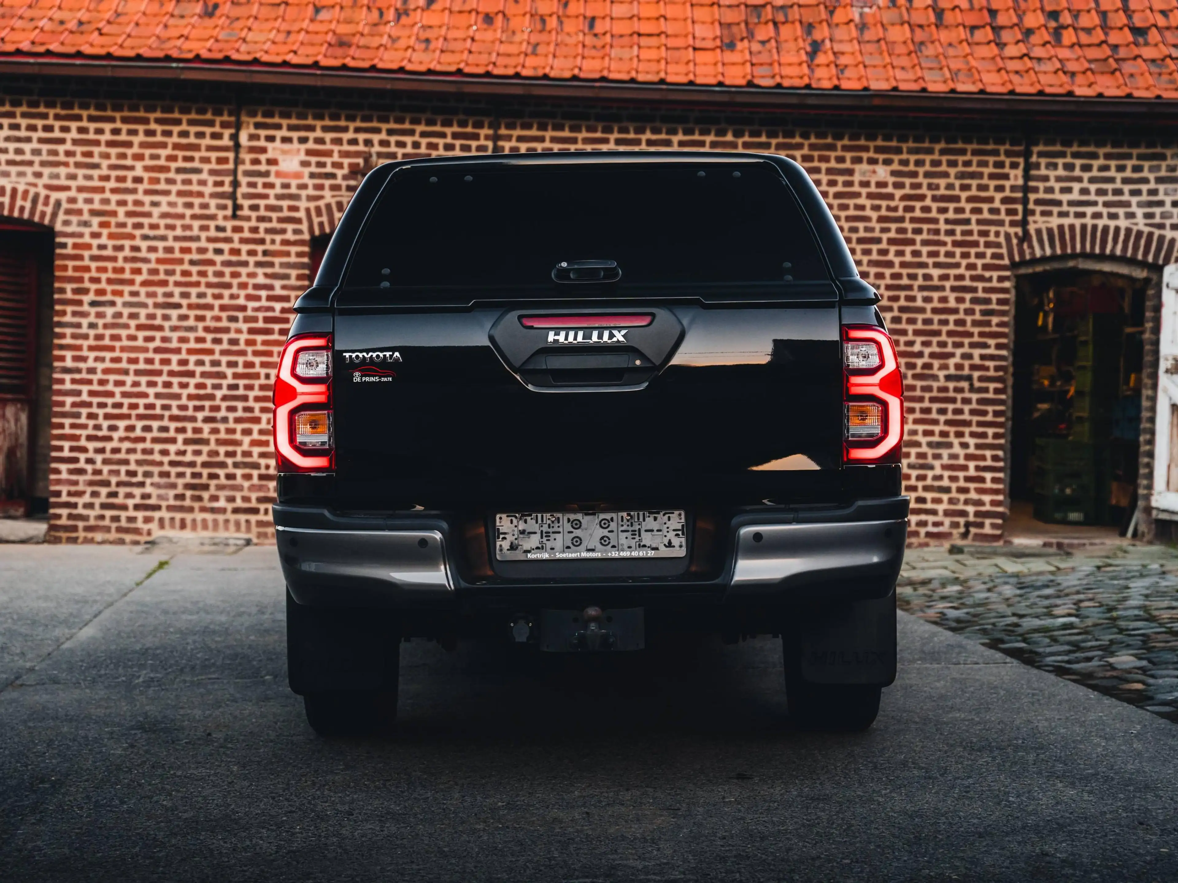 Toyota Hilux Invincible €41.250 EX VAT — photo 4