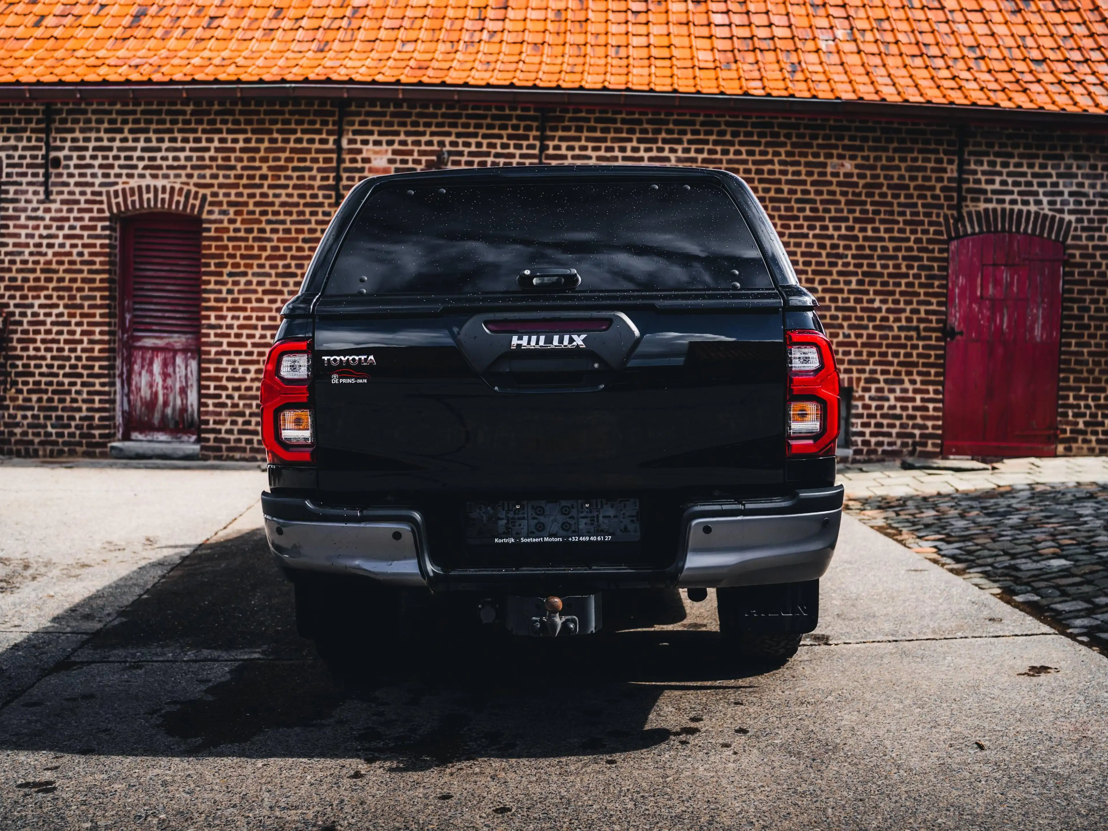 Toyota Hilux Invincible €41.250 EX VAT — photo 5