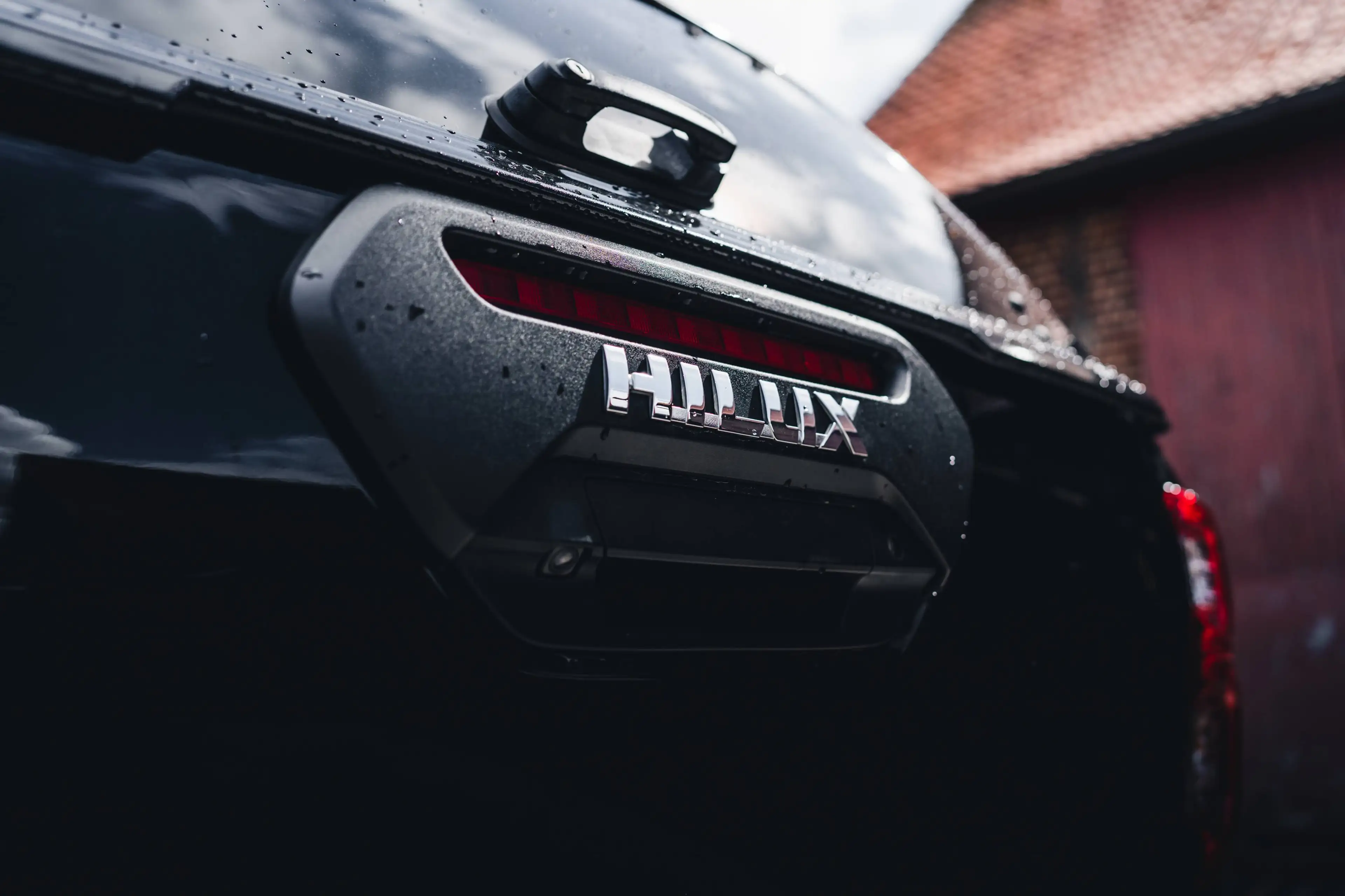 Toyota Hilux Invincible €41.250 EX VAT — photo 9
