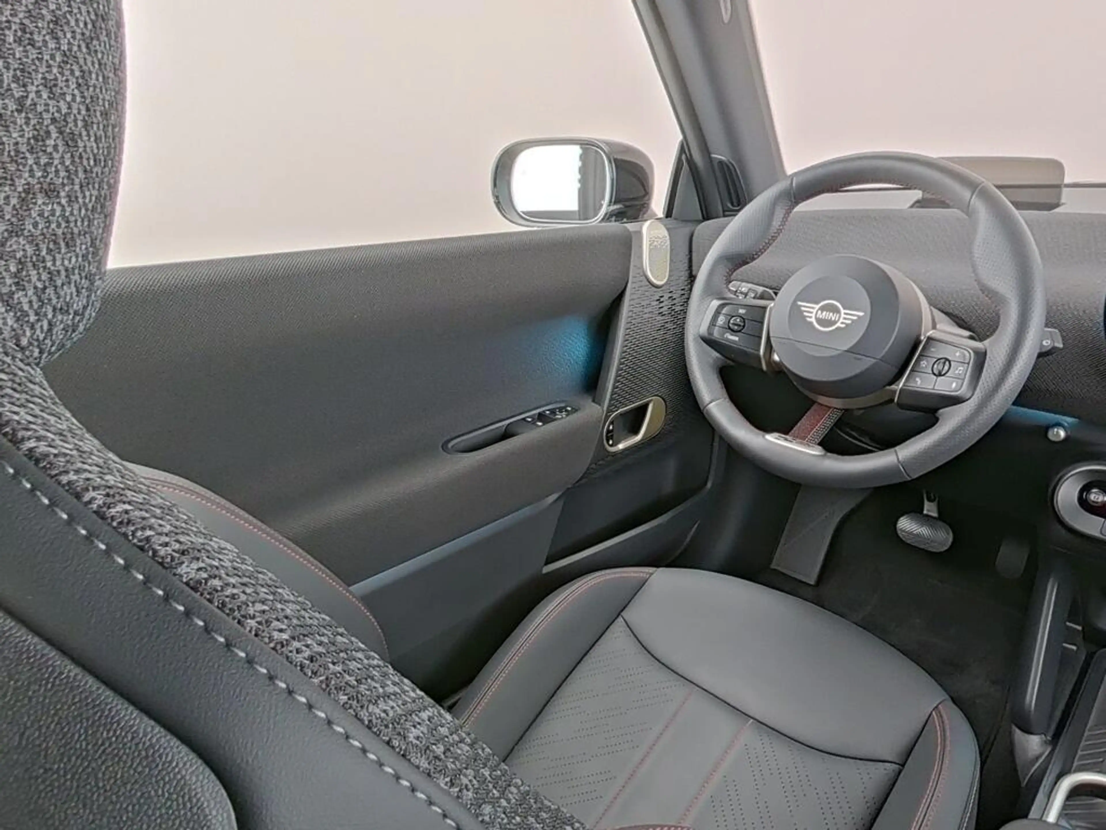 MINI John Cooper Works 3-Deurs SE Cooper L 54.2 kWh — photo 4