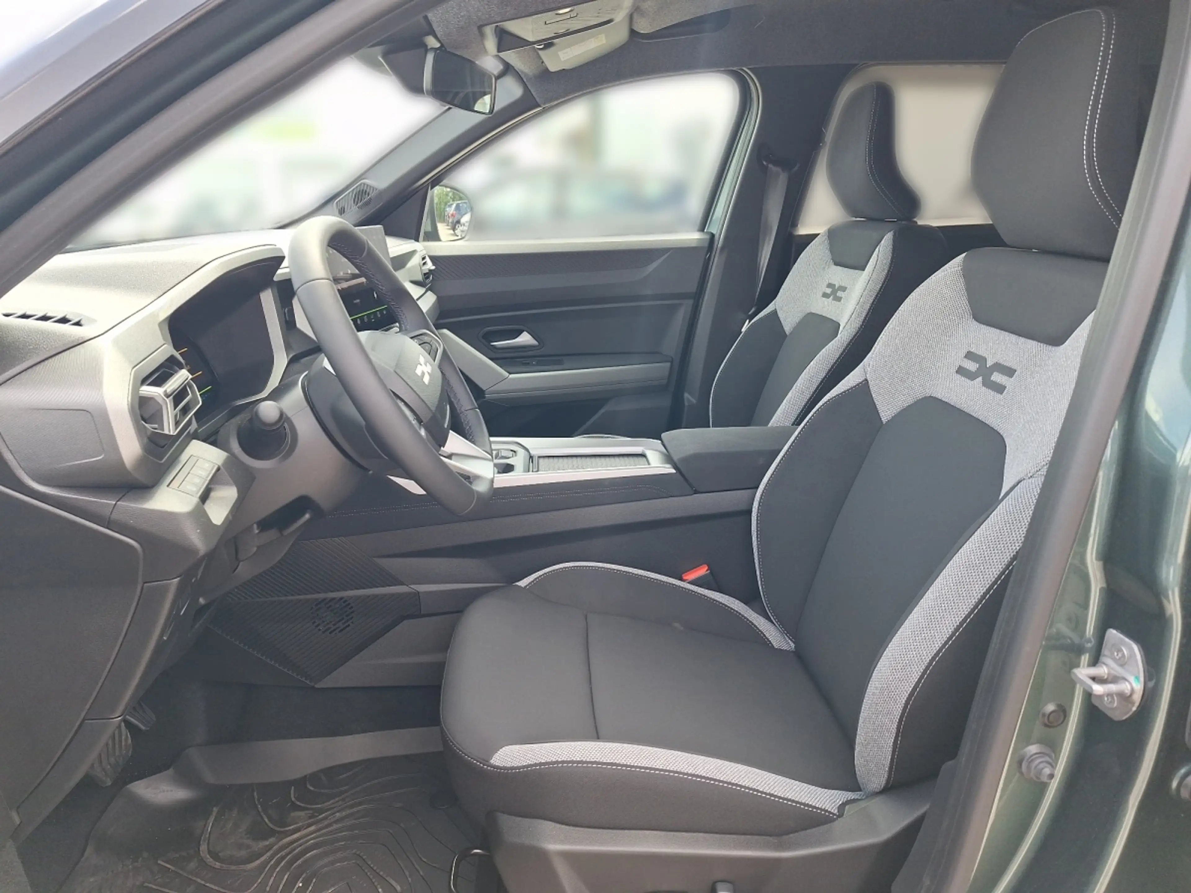 Dacia Bigster Journey Hybrid 155 — photo 5