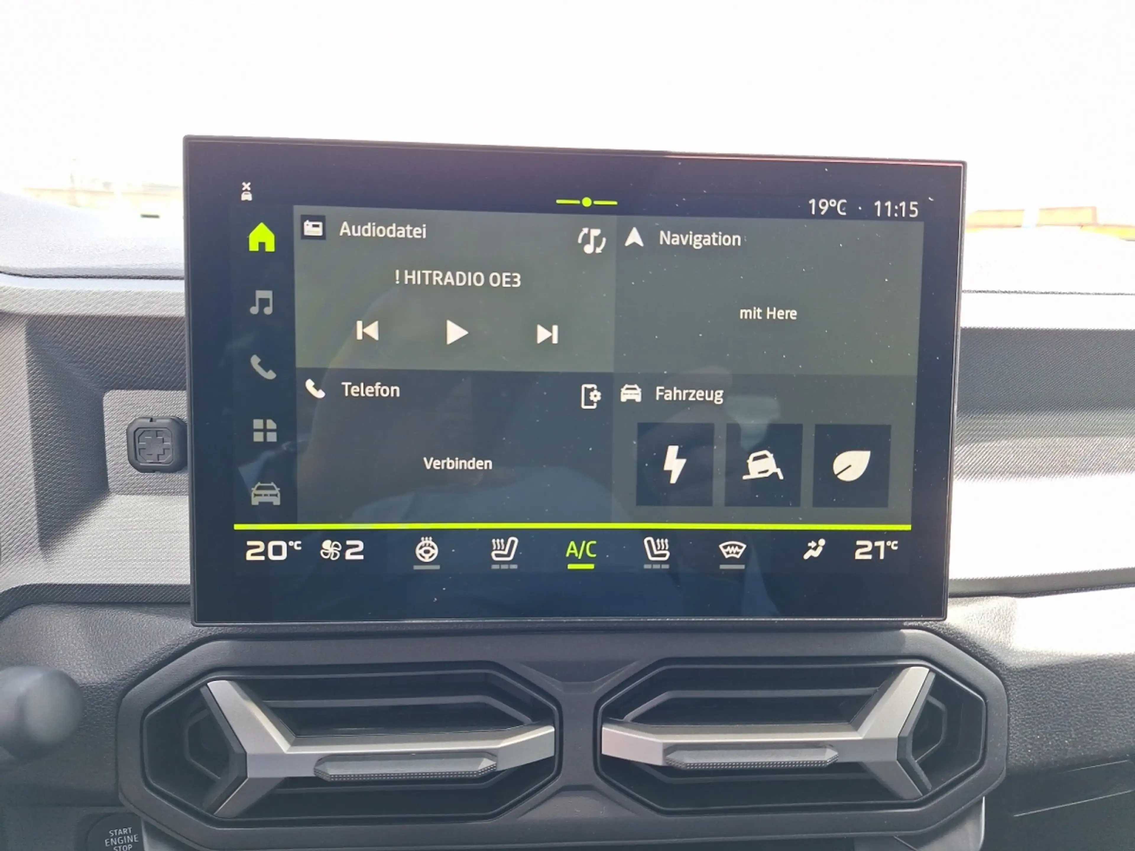 Dacia Bigster Journey Hybrid 155 — photo 9