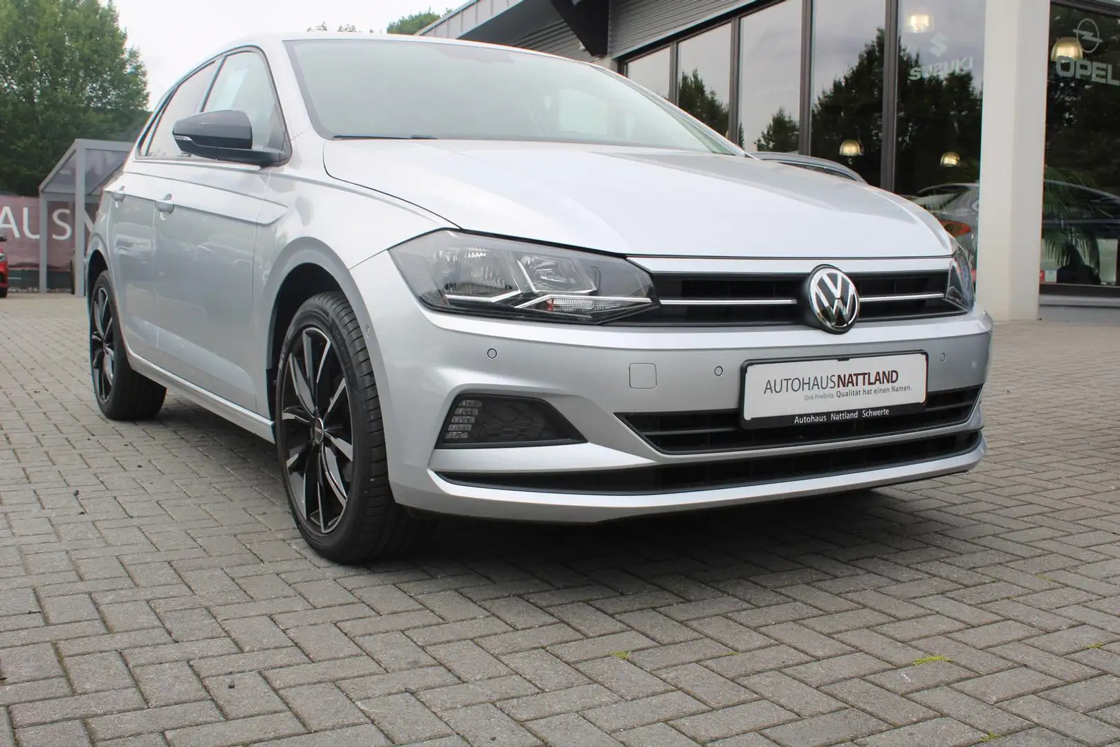 Volkswagen Polo 1.0 TSI PDC Klima ACC Navi Silber - 2