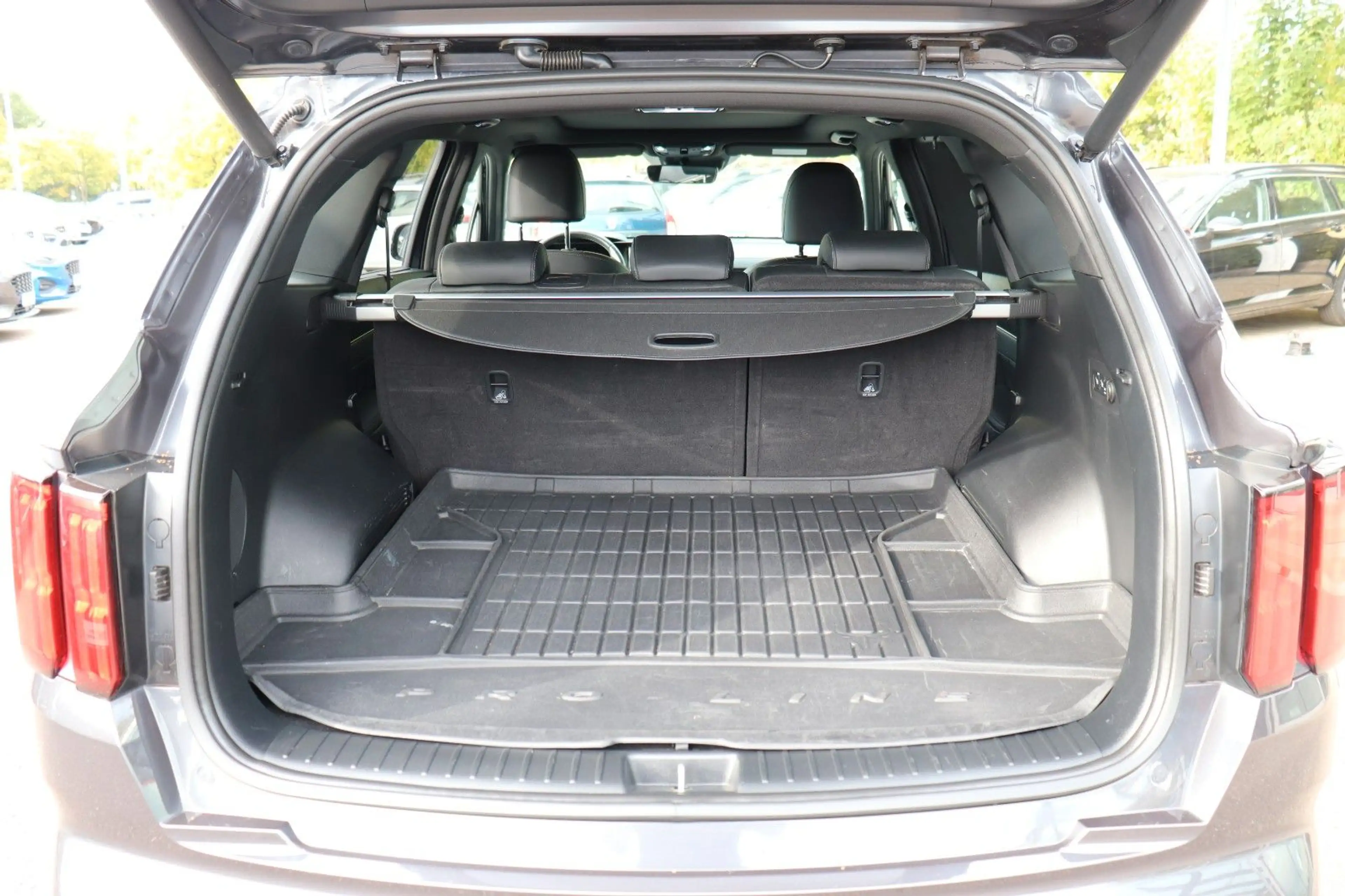 Kia Sorento Platinum 4WD, BOSE, AHK, SD — photo 12