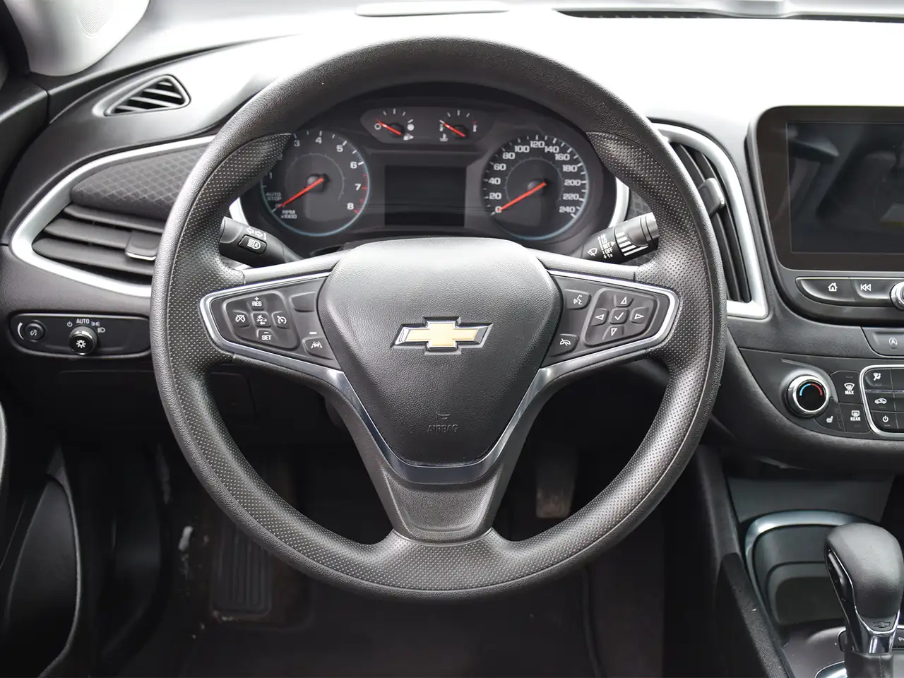 Chevrolet Malibu снимка Chevrolet Malibu