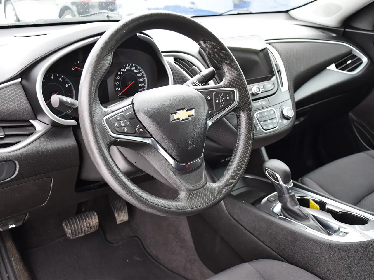 Chevrolet Malibu снимка Chevrolet Malibu