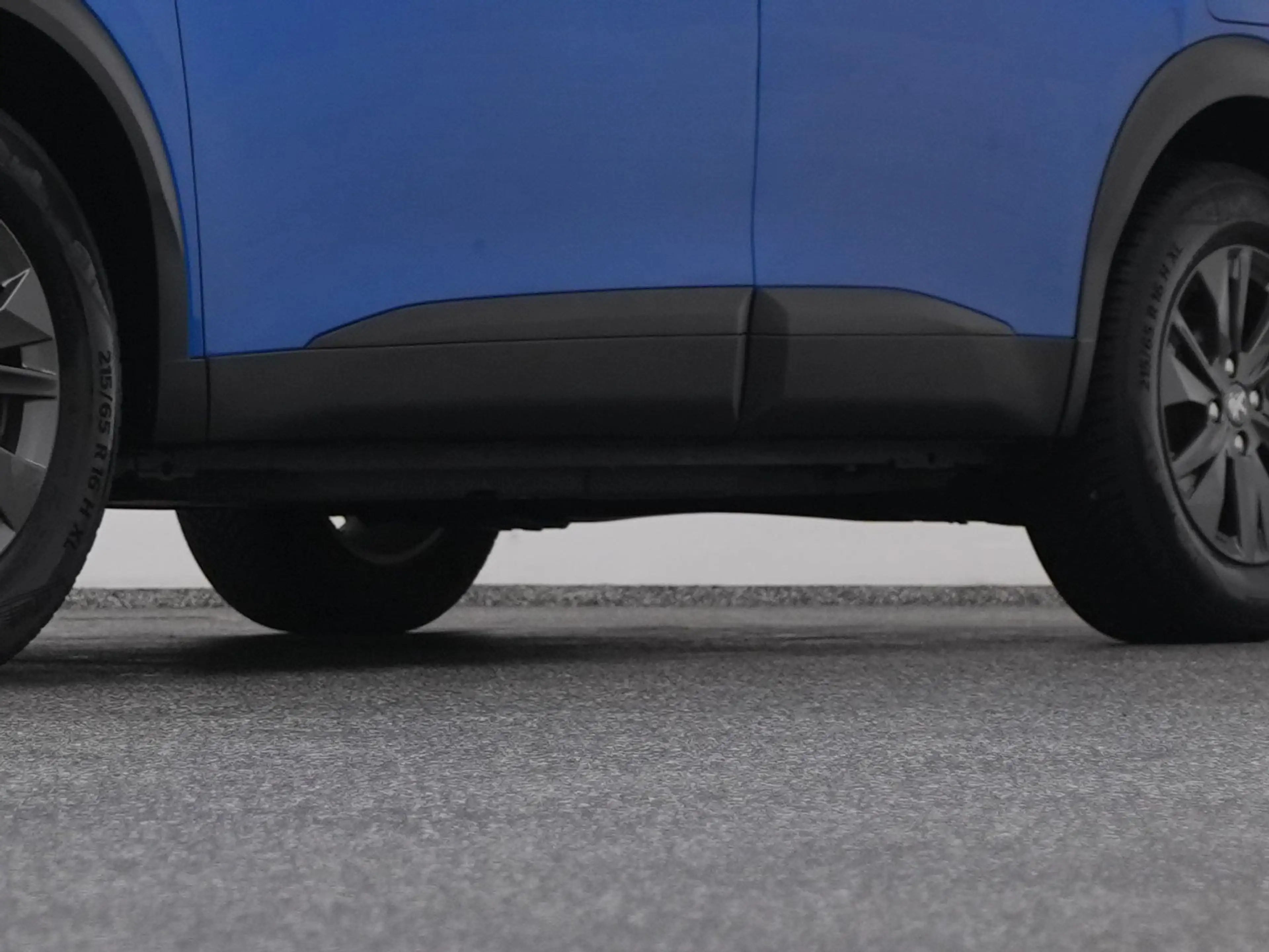 Peugeot e-2008 EV Active 50 kWh | NAVI | CARPLAY — photo 38