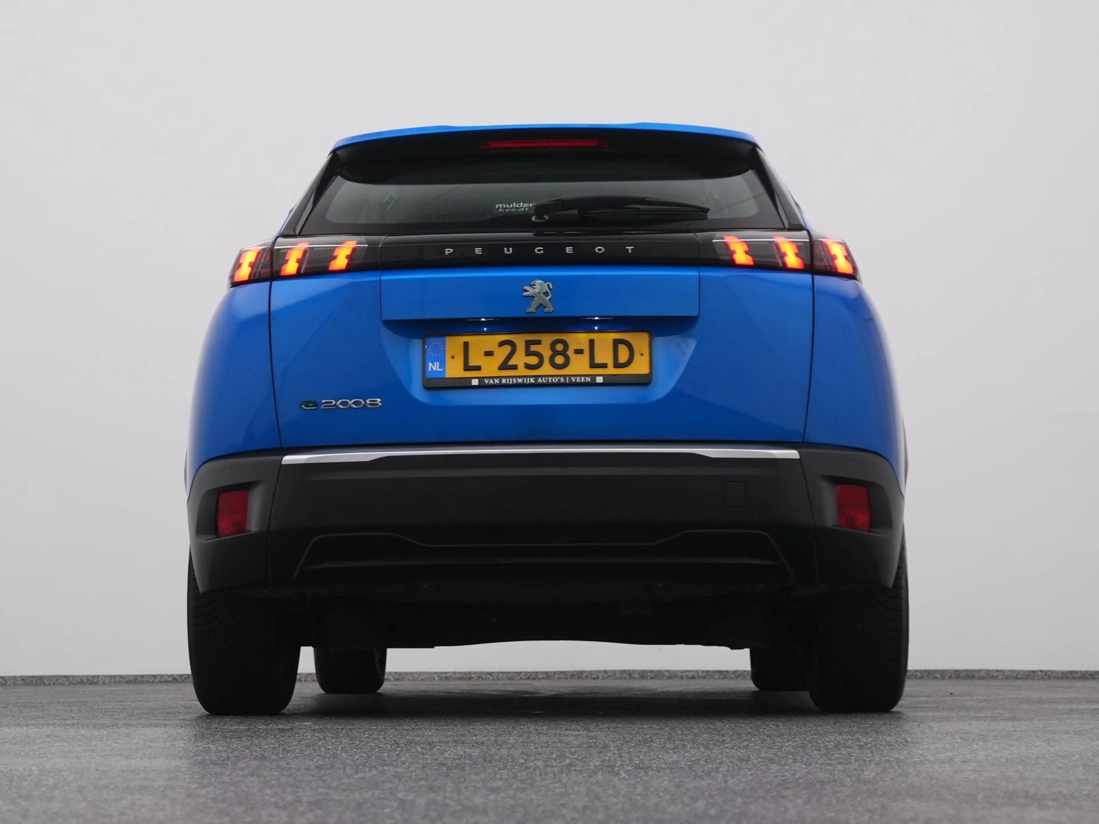 Peugeot e-2008 EV Active 50 kWh | NAVI | CARPLAY — photo 37