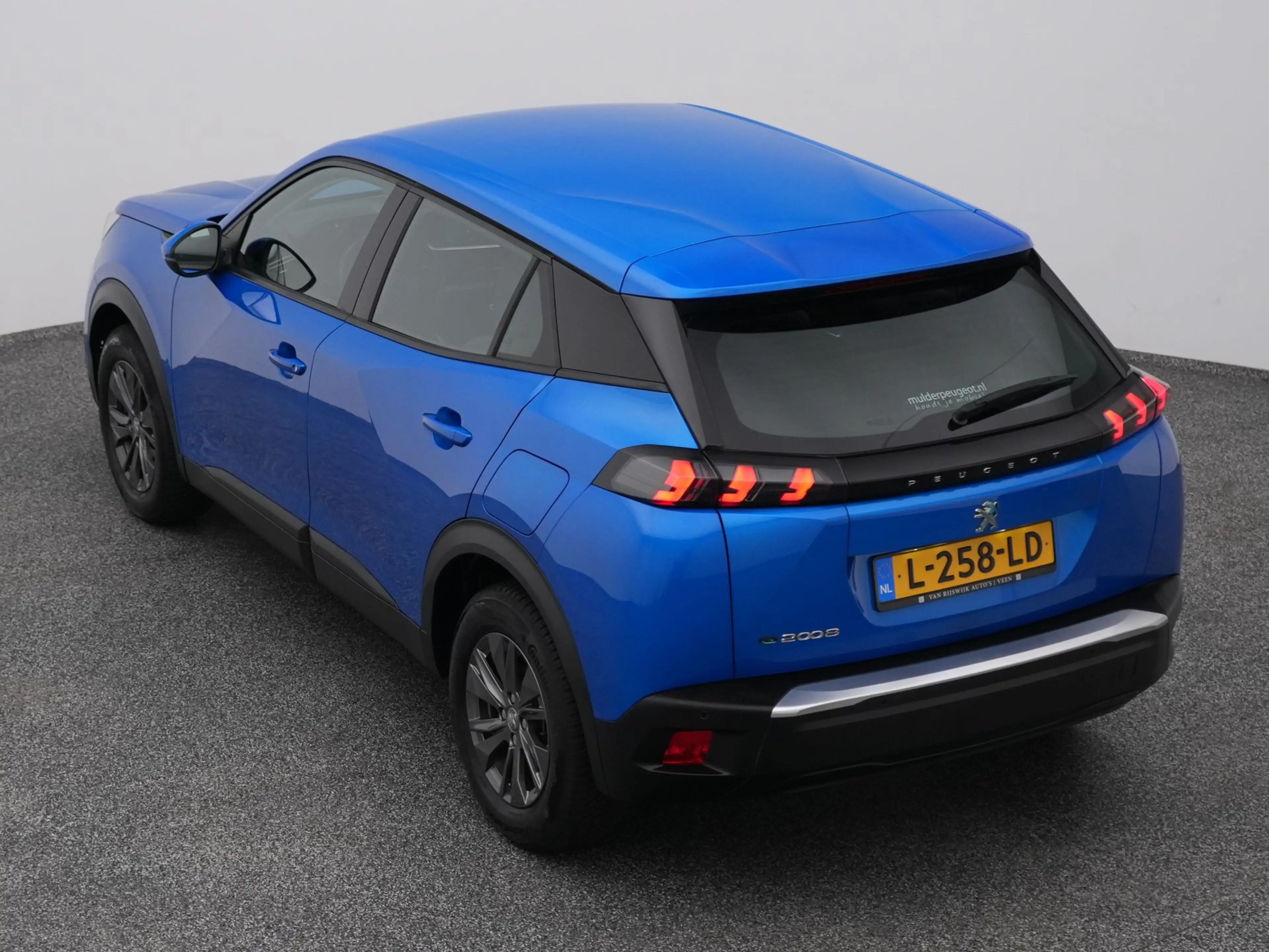 Peugeot e-2008 EV Active 50 kWh | NAVI | CARPLAY — photo 26