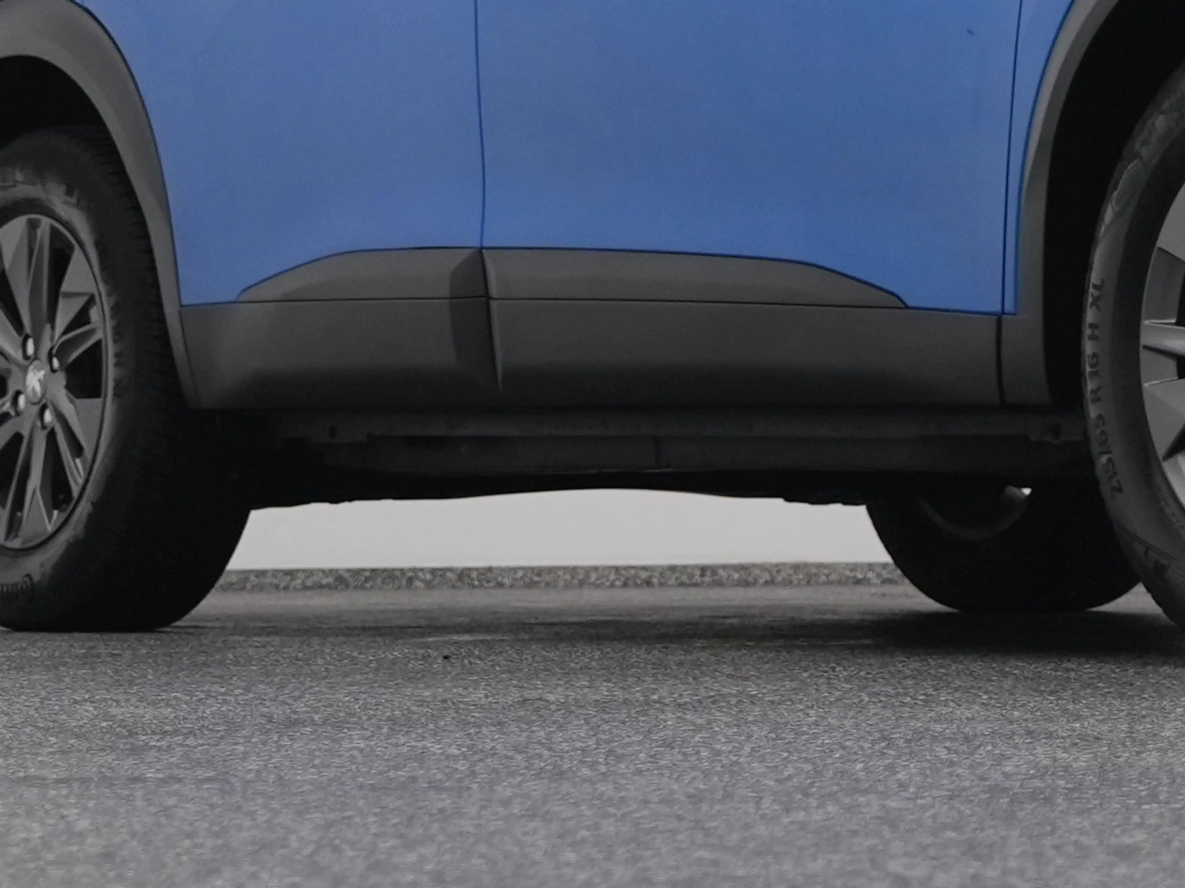 Peugeot e-2008 EV Active 50 kWh | NAVI | CARPLAY — photo 39
