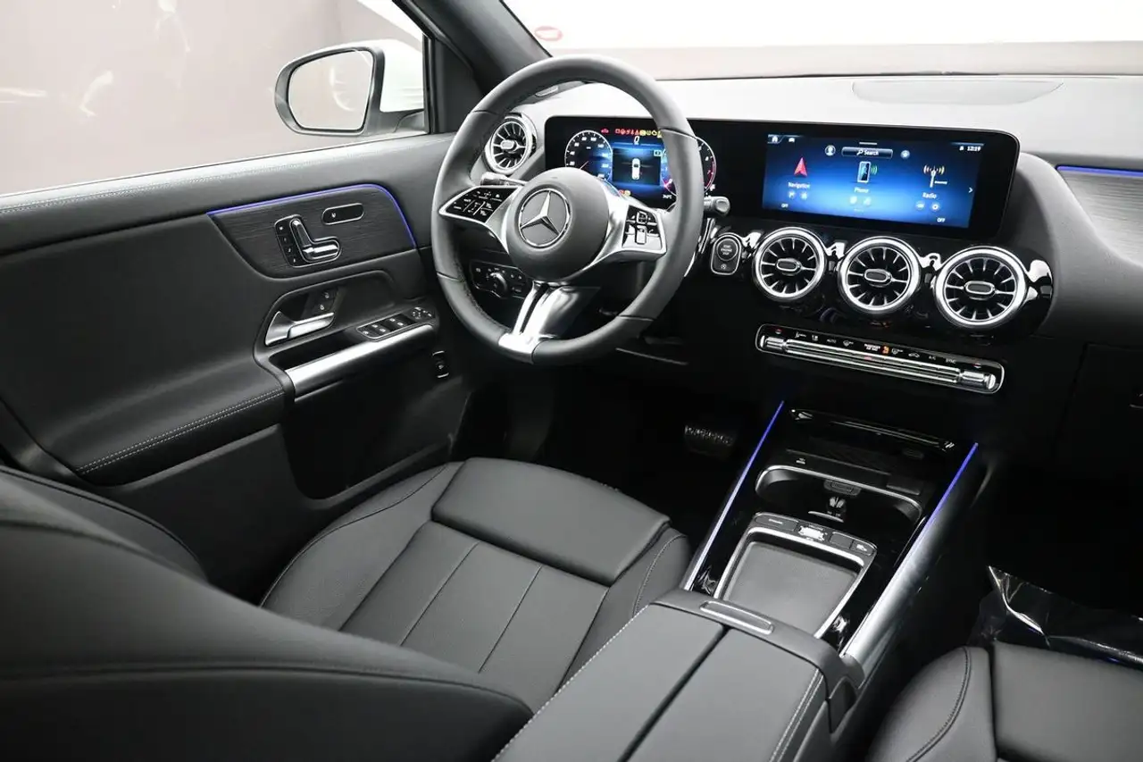 Mercedes-Benz GLA photo Mercedes-Benz GLA