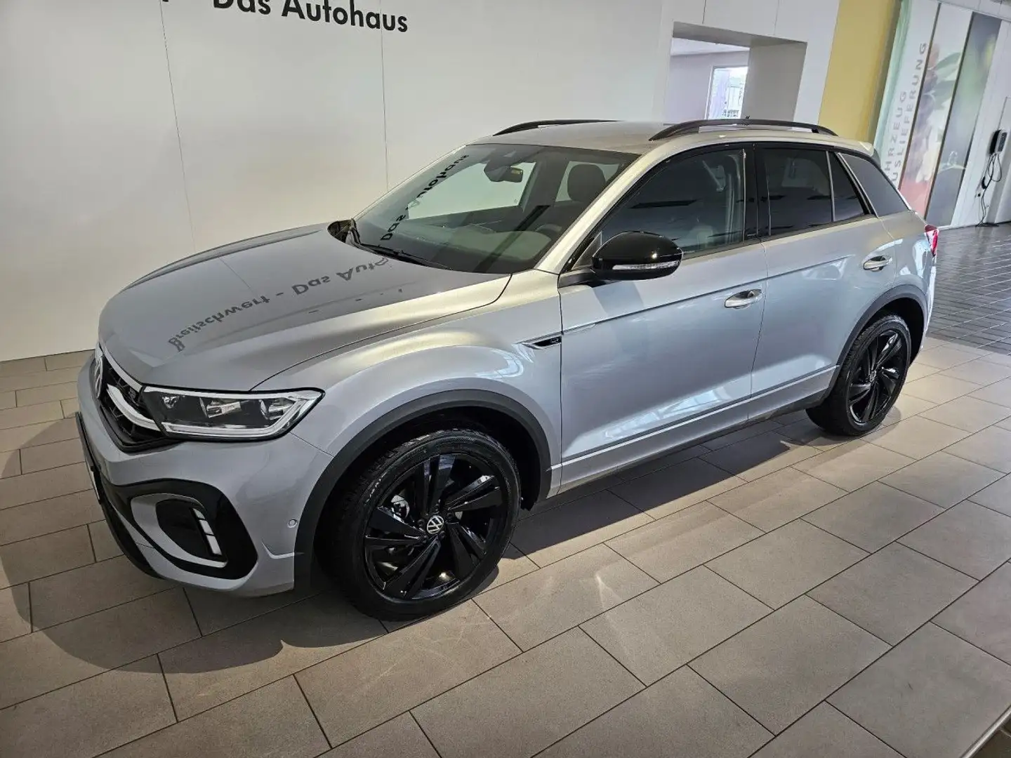 Volkswagen T-Roc 1.5 TSI R-Line DSG BlackStyle AHK LED Navi Silber - 2