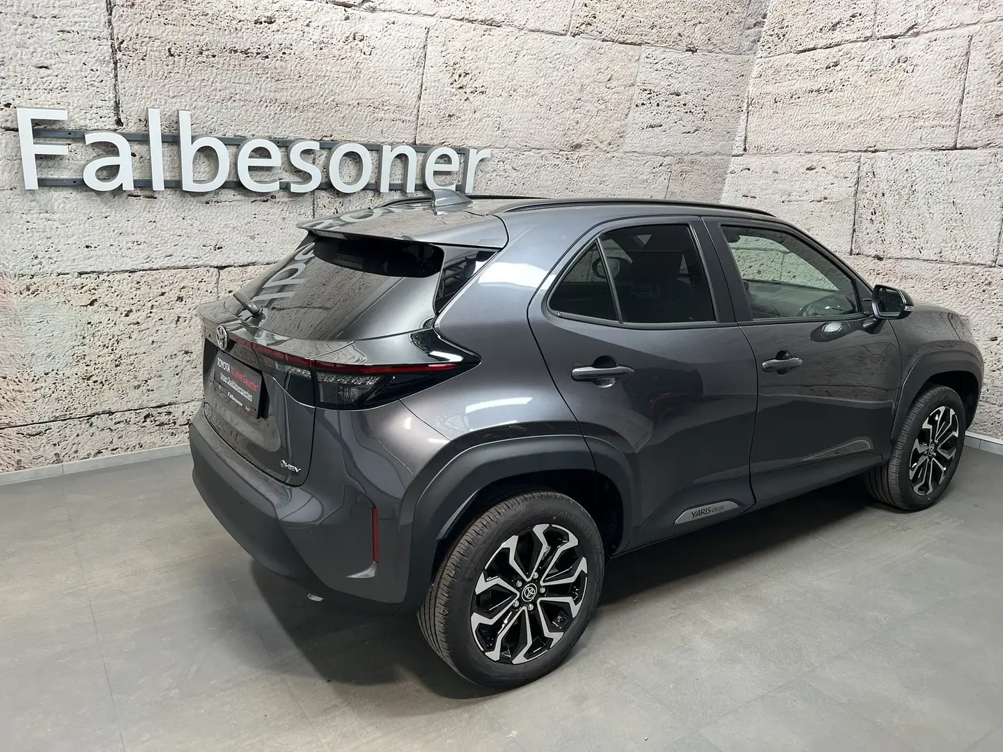 Toyota Yaris Cross Hybrid 2WD Active Drive 130PS "Barpreis" Grigio - 2