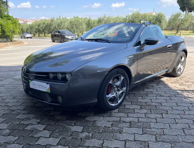 Alfa Romeo Spider 2.4 JTDM 200CV