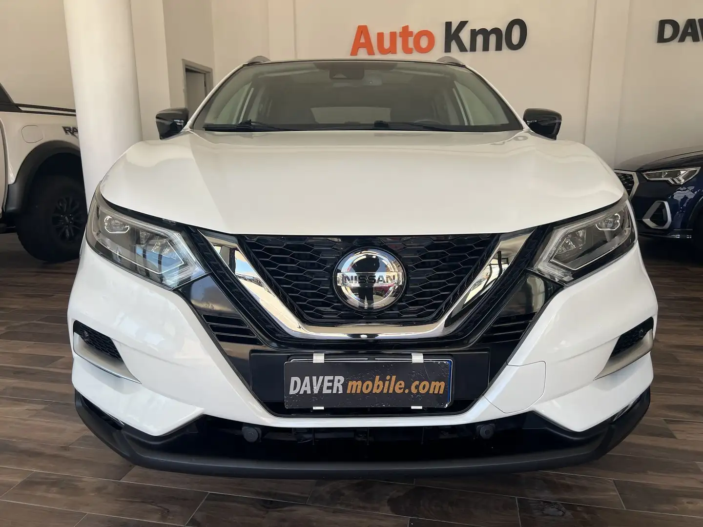 Nissan Qashqai 1.5 dCi N-Connecta Wit - 2