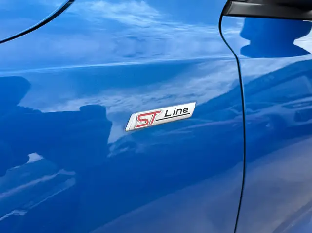 Ford Focus view 12