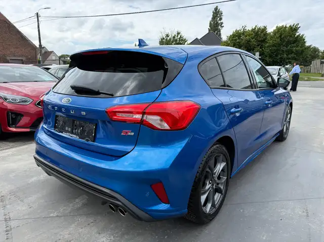 Ford Focus view 5