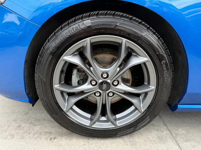 Ford Focus view 11