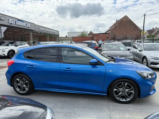 Ford Focus view 4