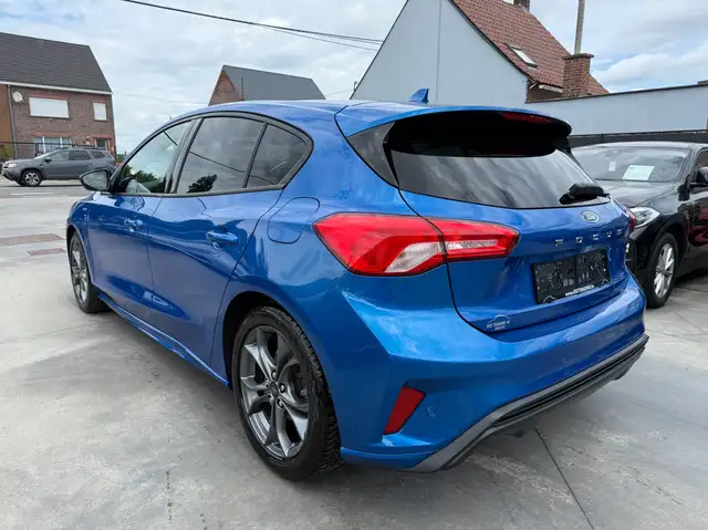 Ford Focus view 7