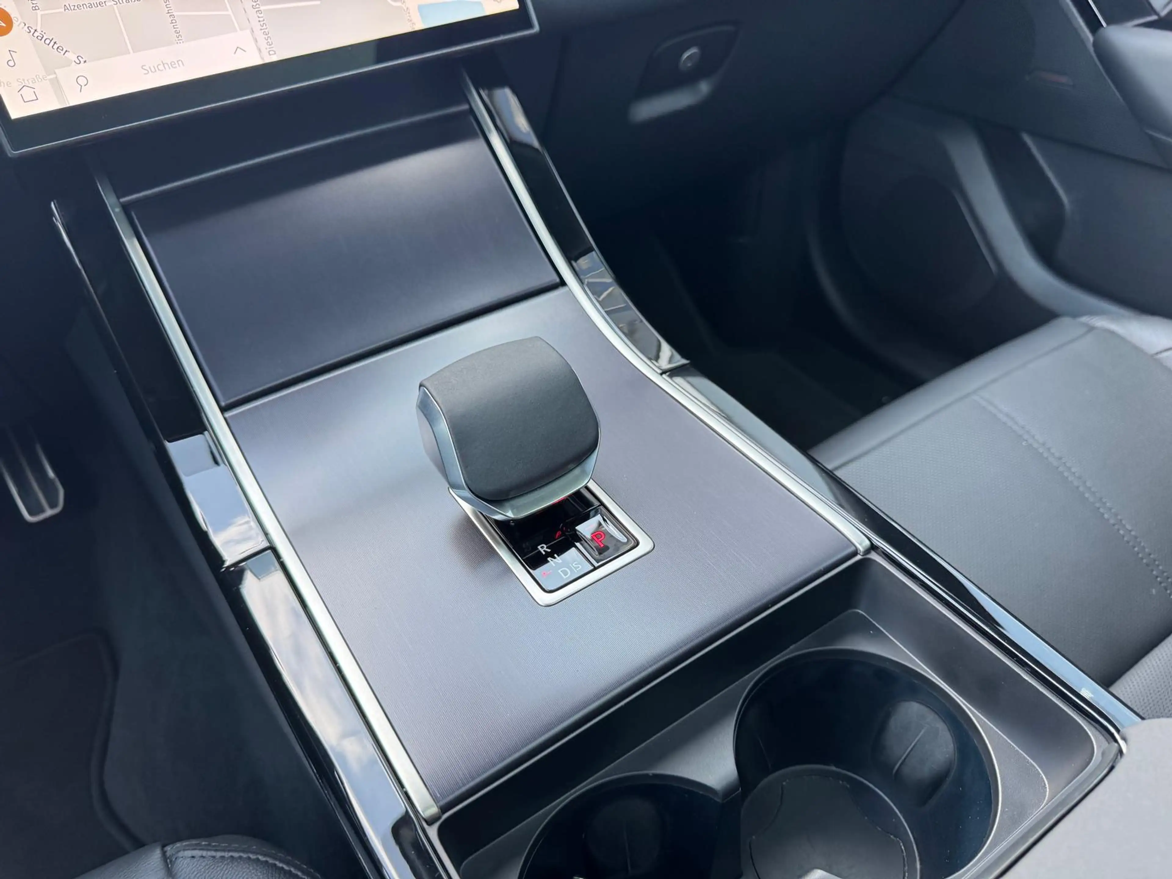 Land Rover Range Rover Velar D300 Autobiography — photo 13