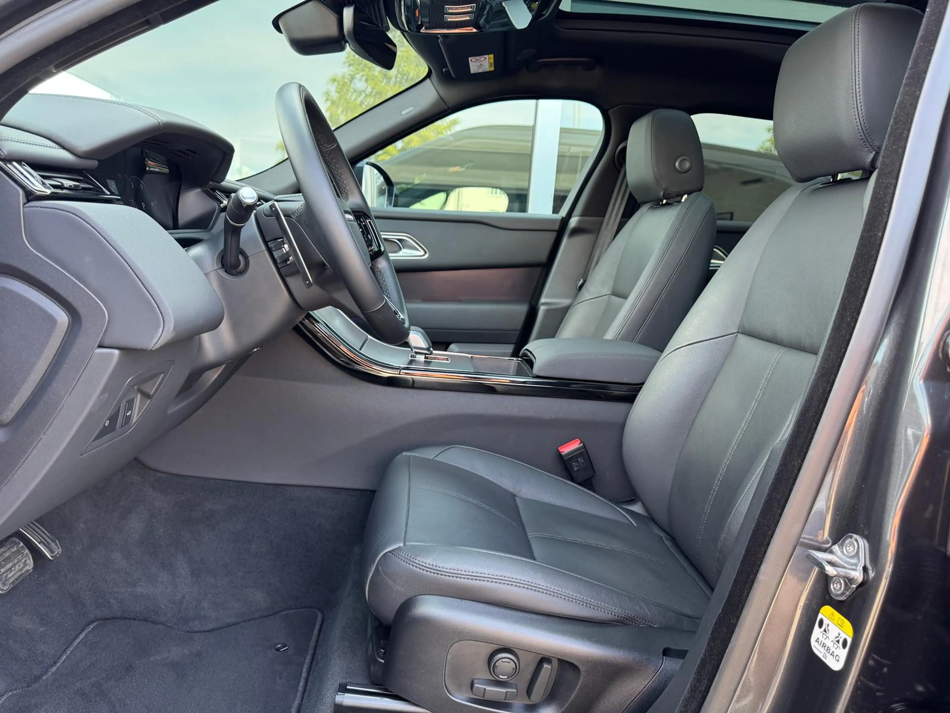 Land Rover Range Rover Velar D300 Autobiography — photo 9