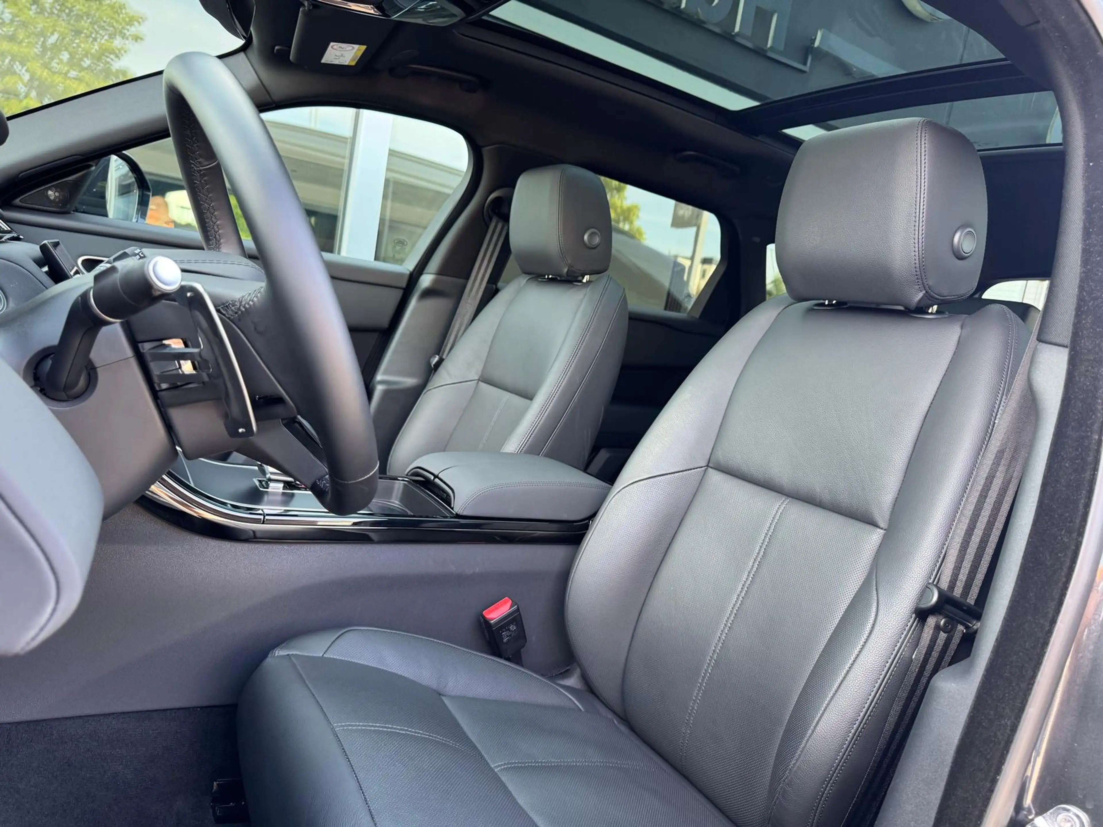Land Rover Range Rover Velar D300 Autobiography — photo 10